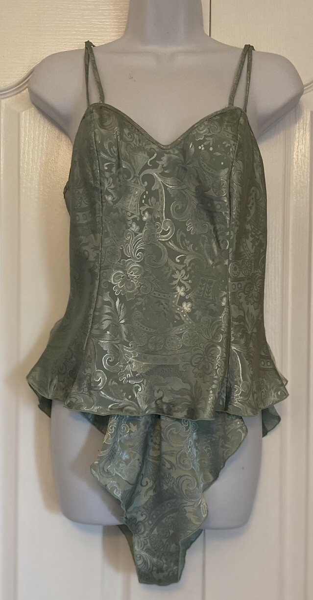 Vintage 90&rsquo;s Victorias Secret Camisole & Sleep Short Set Green Damask Small