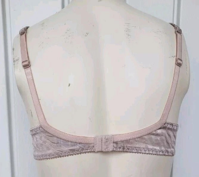 NEW NWT Vassarette 75-240 Shiny Second Skin Liquid Satin Animal Print UW Bra 34B