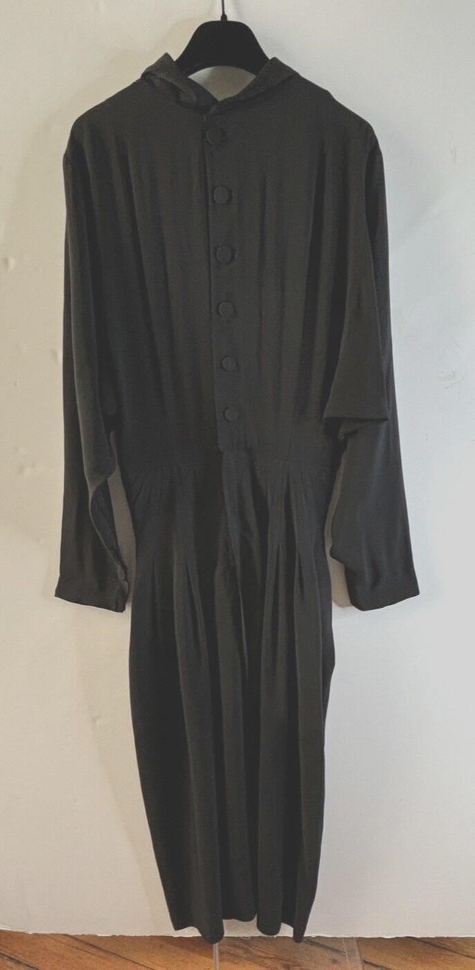 VTG 40&rsquo;S LOVELY BLACK BEADED COLLARED&PLEATED BACK DRAPE SLEEVE CREPE DRESS*S/M