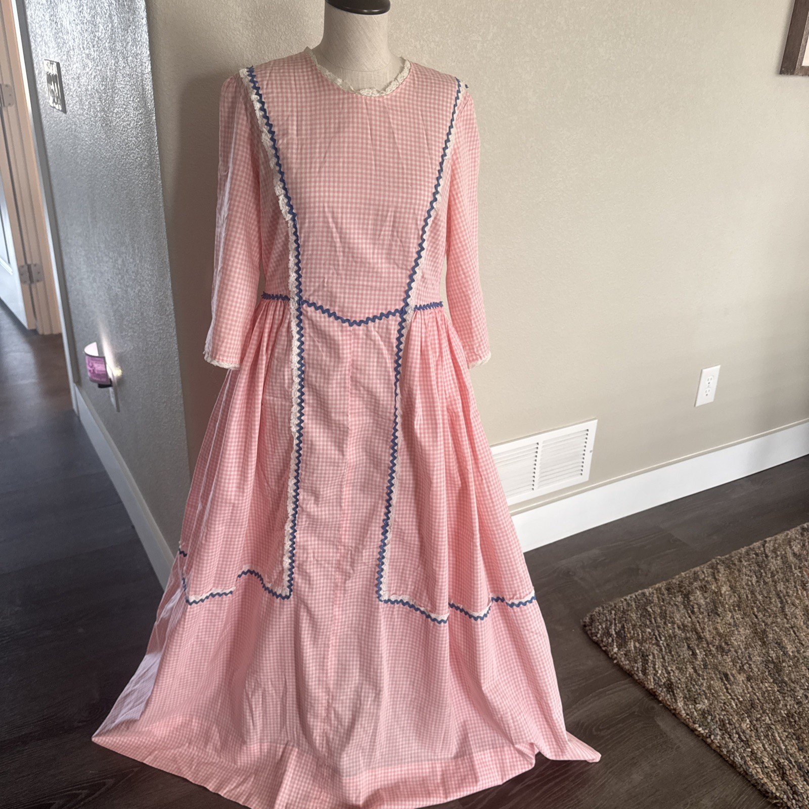 Vintage S/M Pioneer Prairie Pink White Gingham Dress With Bonnet