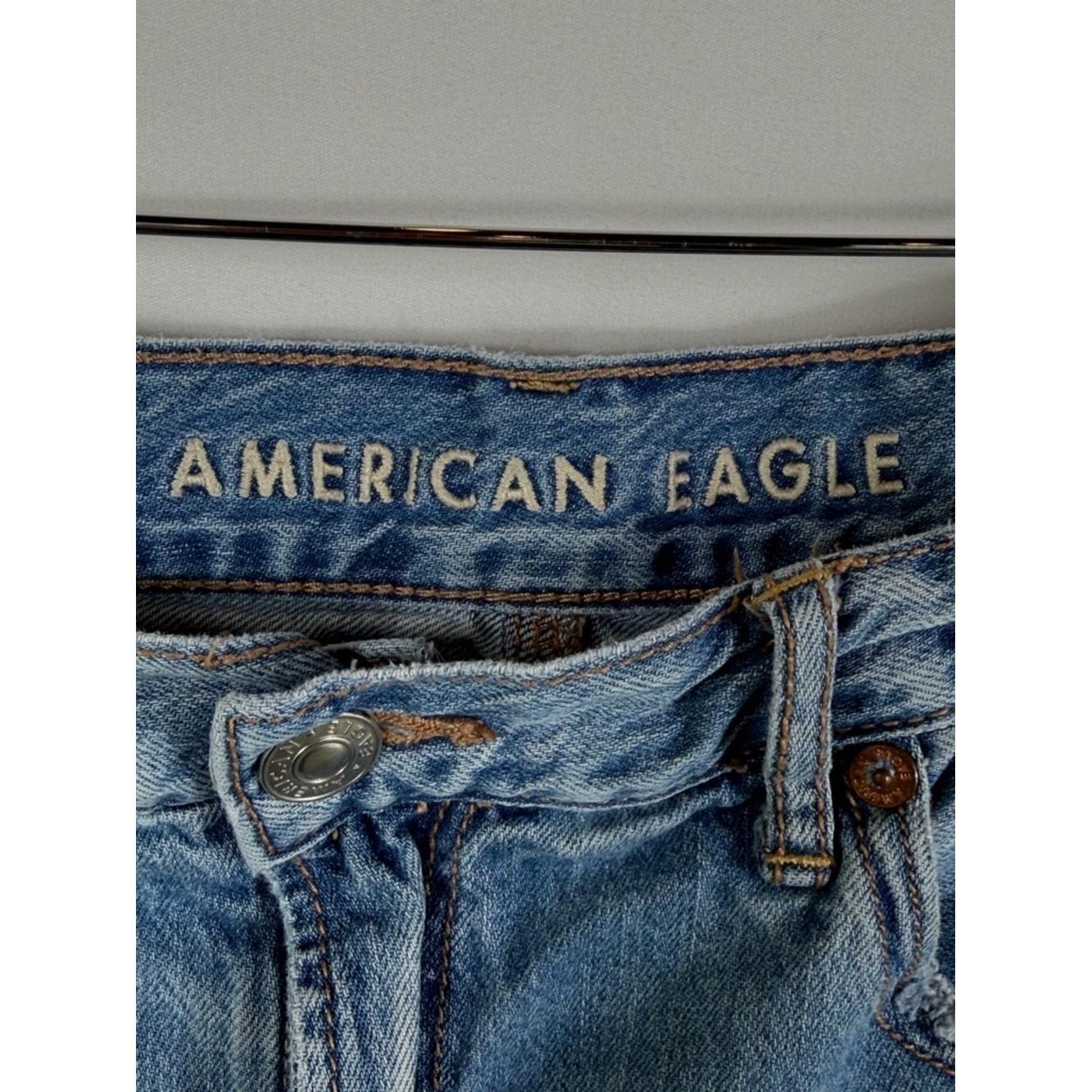 American Eagle 90s Boyfriend Short Light Blue Distressed Denim. Womens Size 10