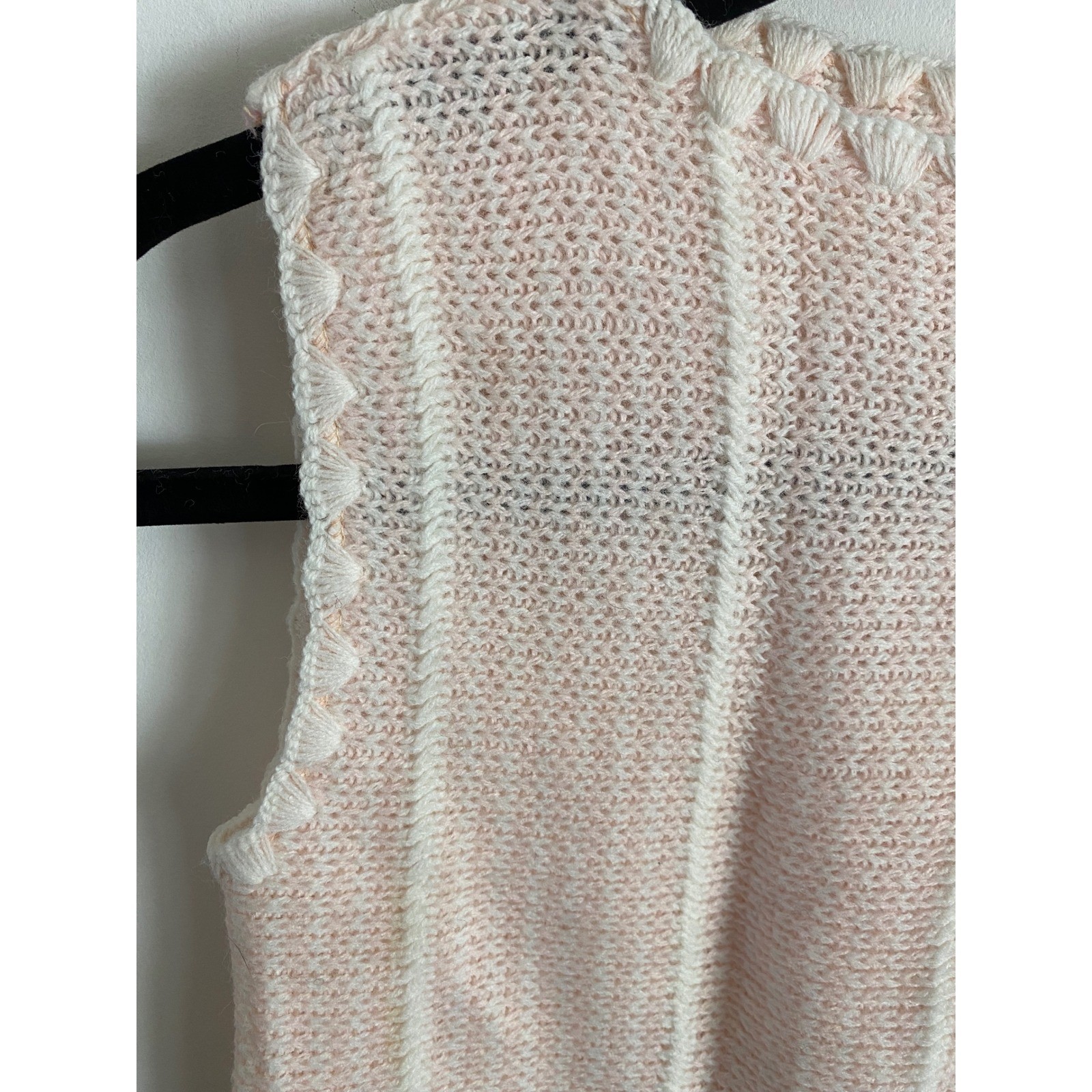 Vintage Deadstock Pink Cream Knit Sweater Vest Scalloped Crochet Trim Small