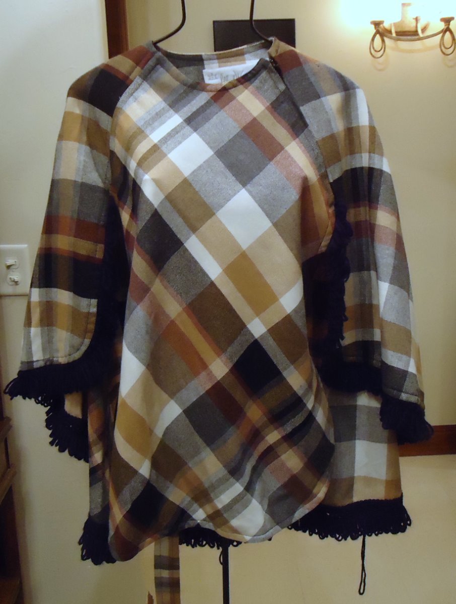 NOS Vtg 60s Alfred Werber New York Los Angeles Adjustable Fringed Plaid Cape USA