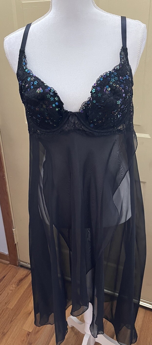 Intimate Attitudes Negligée Black Sheer Lace Sequins Built In Bra size 1X