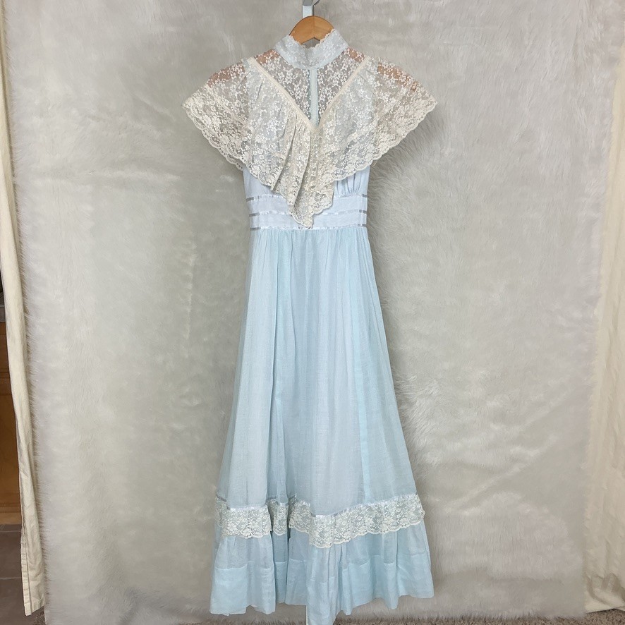 Vintage 70s Ivory Lace Sleeveless Pastel Blue Peasant Cottage Maxi Dress XS