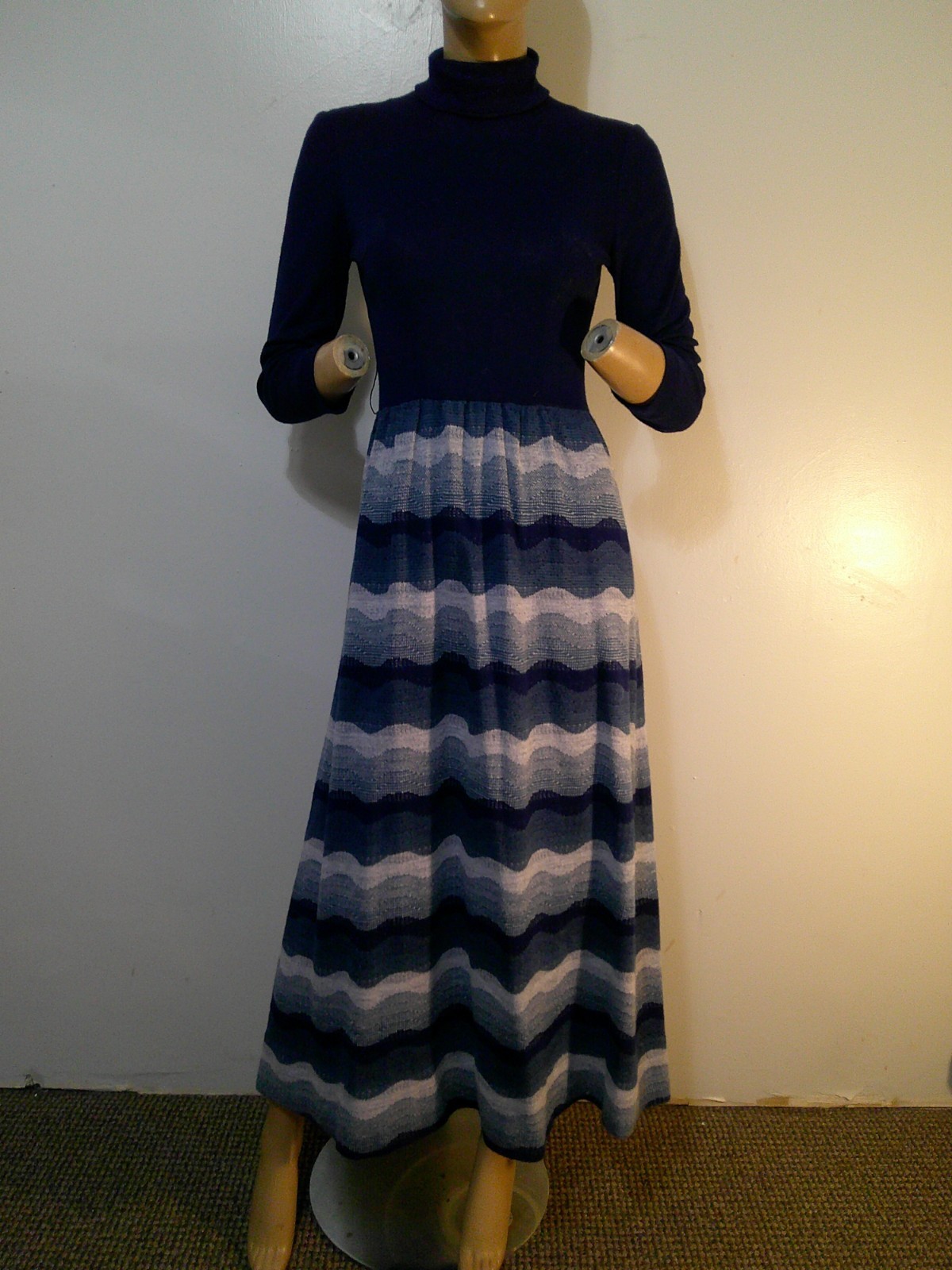 Vtg 60&rsquo;s / 70s MOD Turtleneck Blue Solid & Stripe Knit Flare Maxi Dress M