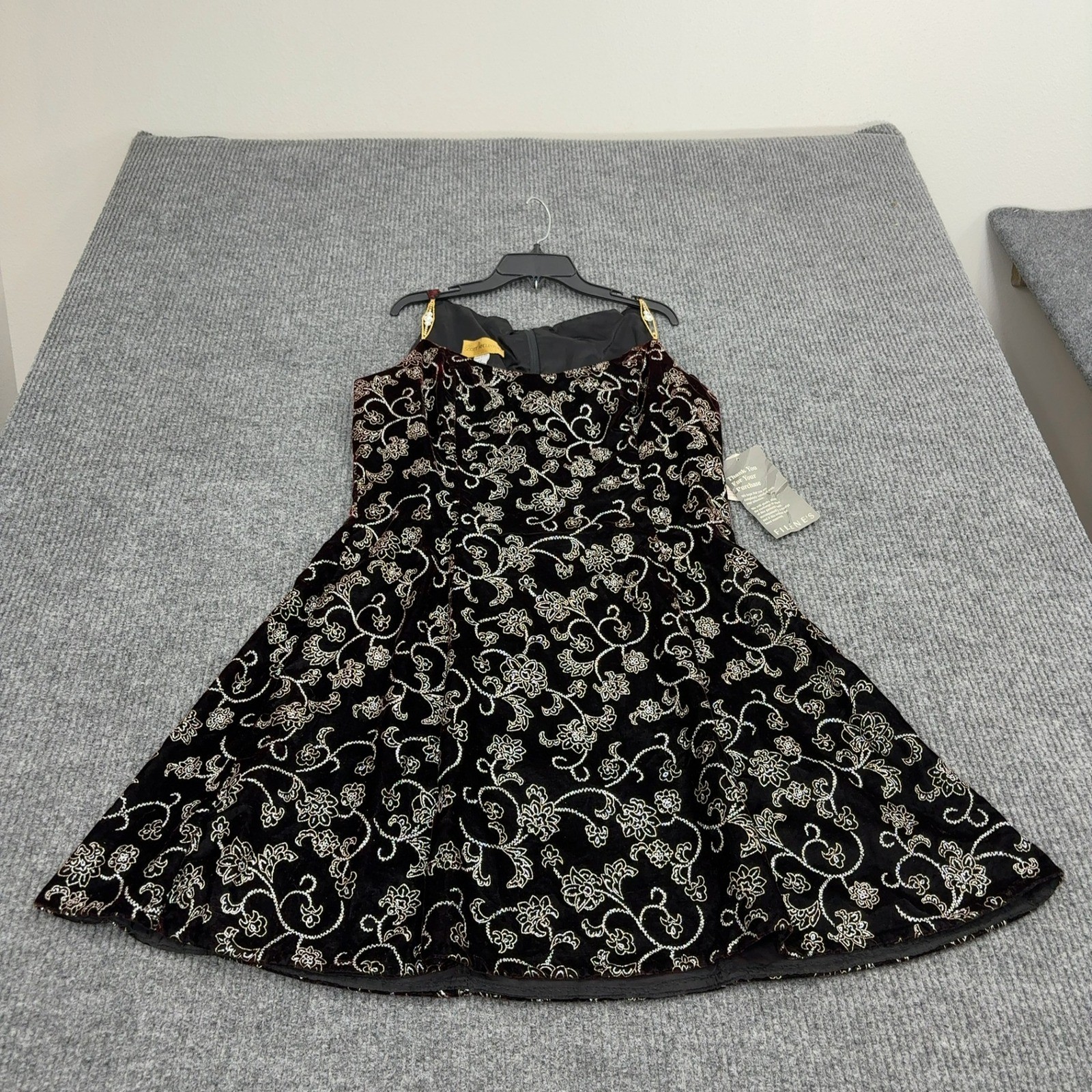 Vintage Scott McClintock Dress Womens 14 Burgundy Velvet Floral Embroidered Goth
