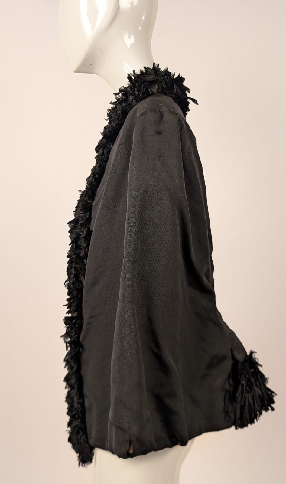 GOTHIC VICTORIAN 1880’S BUSTLE BACK CAPE W FEATHERED RUFFLE TRIMS