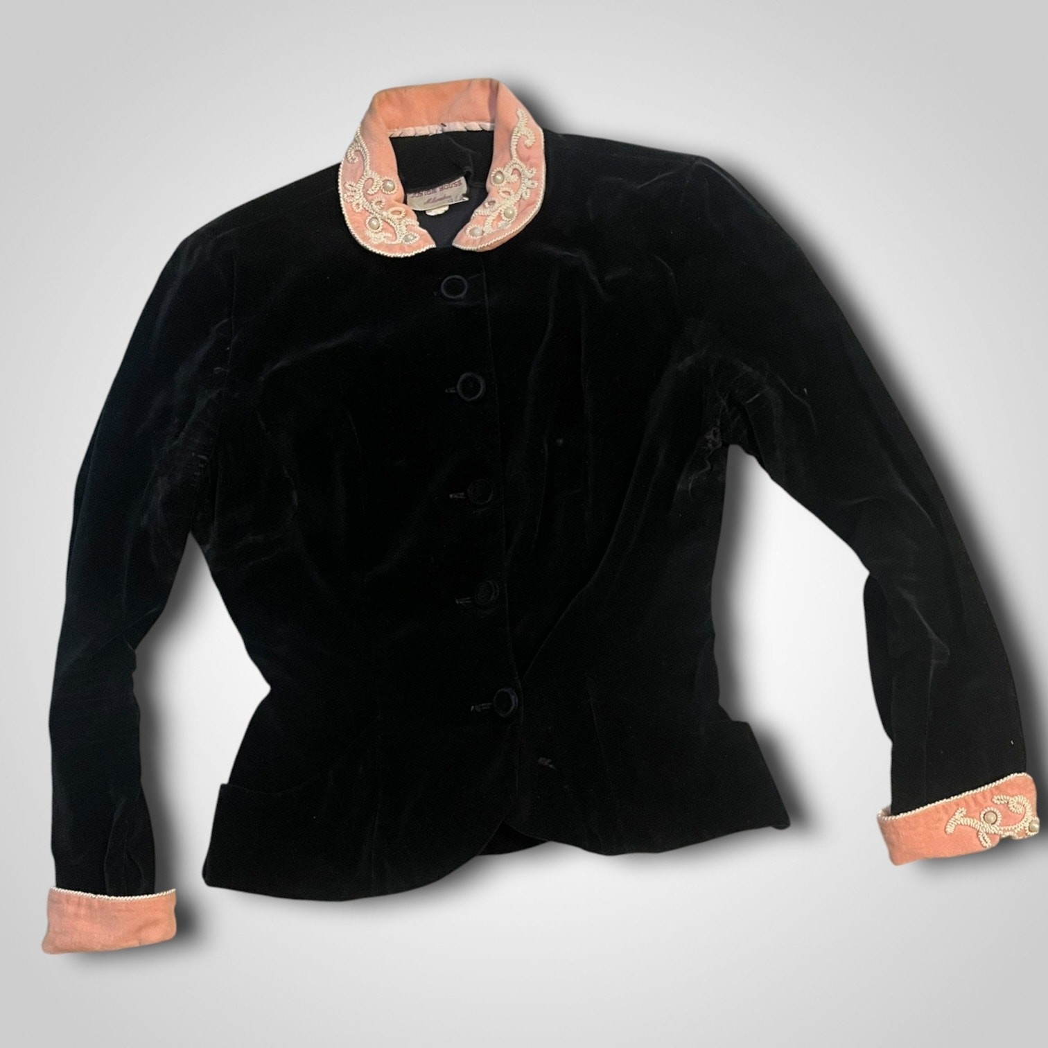 1940s Junior House Milwaukee Black Velvet Jacket Peach Embroidered Collar