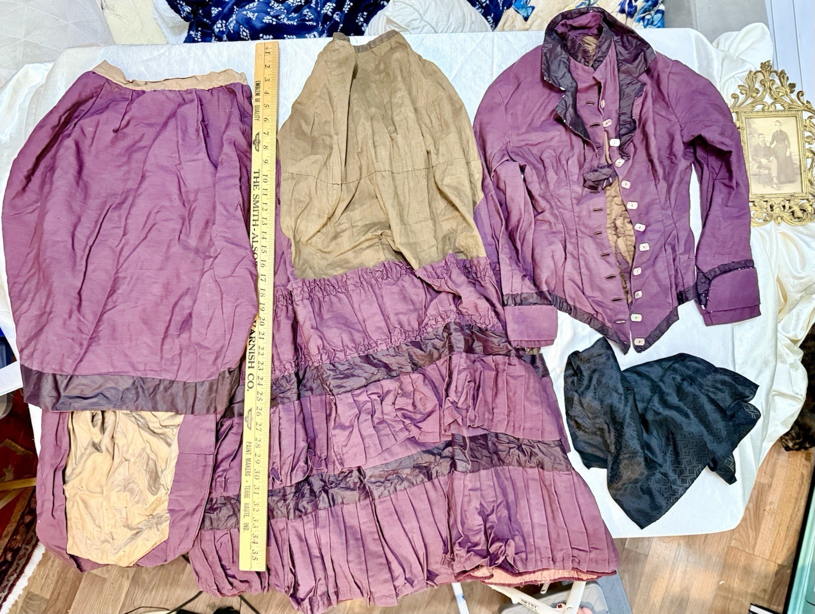 VICTORIAN 1880&rsquo;S 3pc PRINCESS BUSTLE DRESS WALKING SUIT – Museum Quality