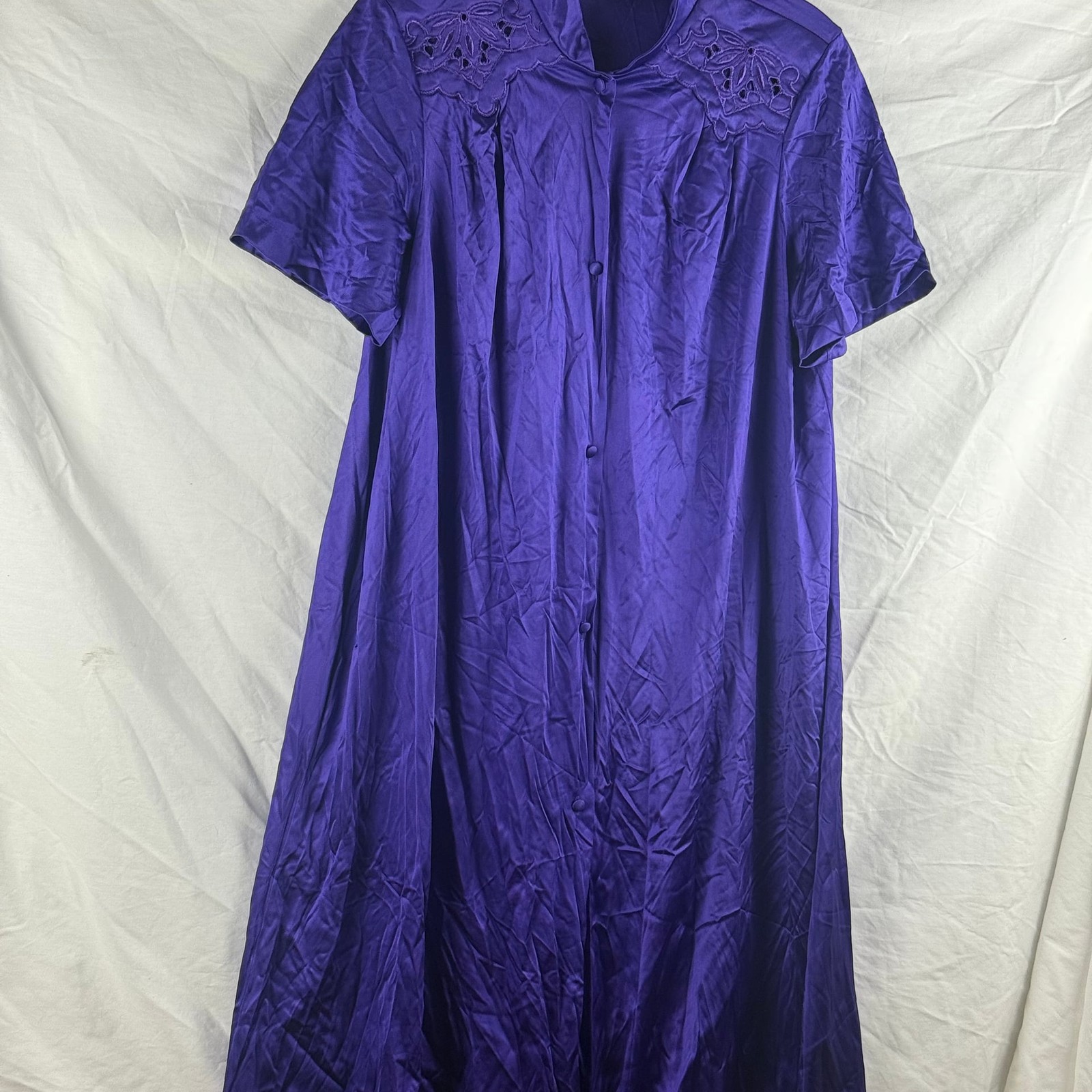 Vintage Vanity Fair Womens Large Purple Satin Nightgown House Coat Robe Button F