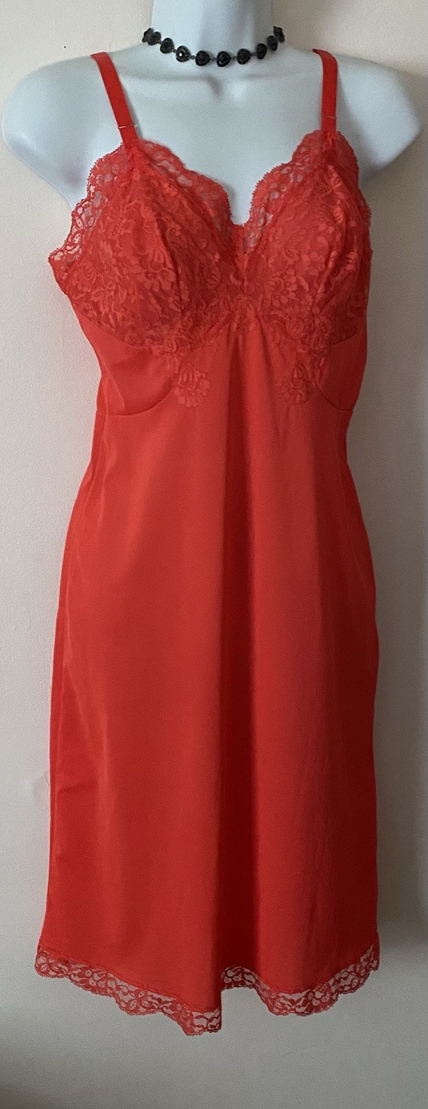 Vtg Gossard Artemis Full Slip Size 32 Soft Red Nylon Beautiful Lace Small XSmall