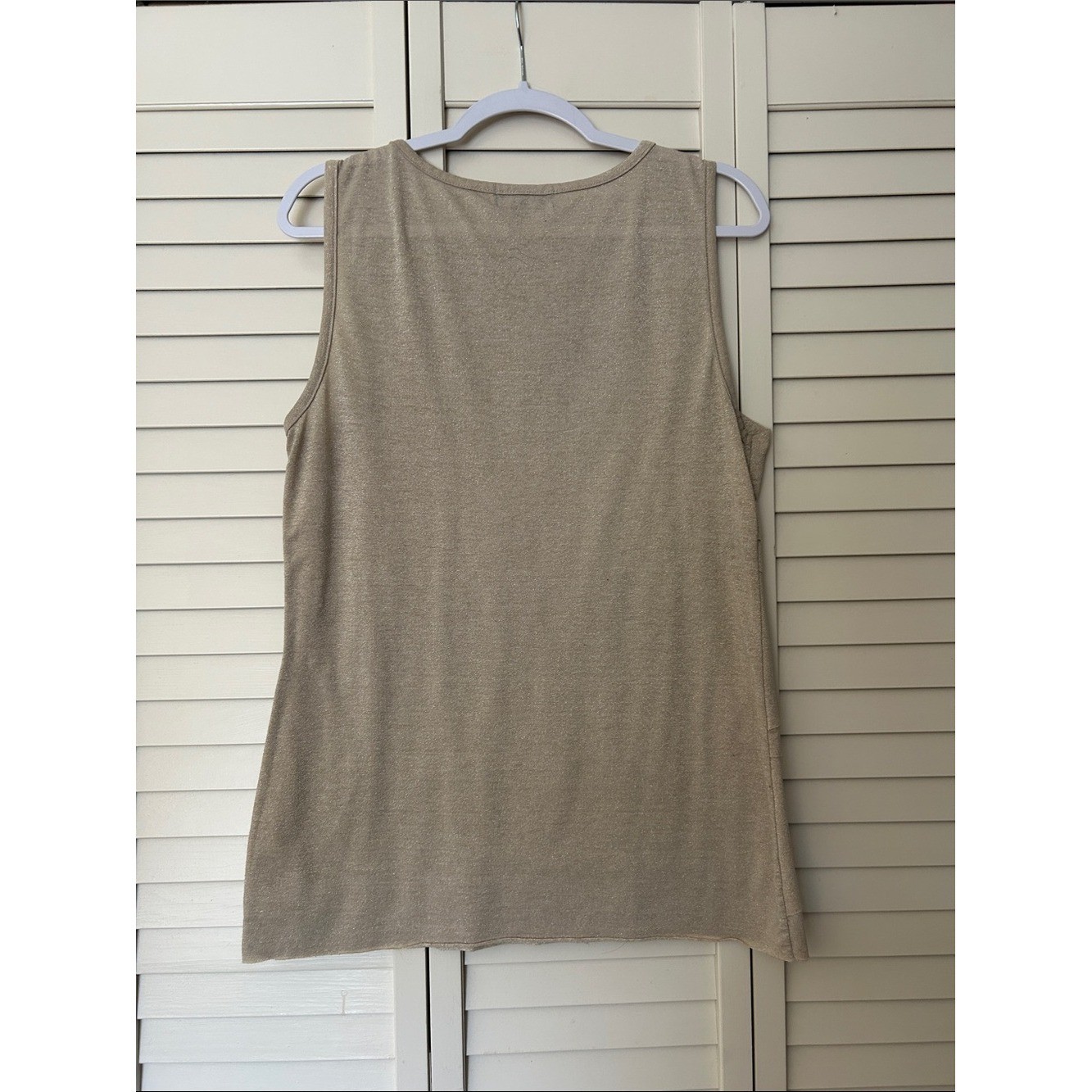 2010s Verve Sleeveless Metallic/Sparkly Tan/Gold Top Size XL