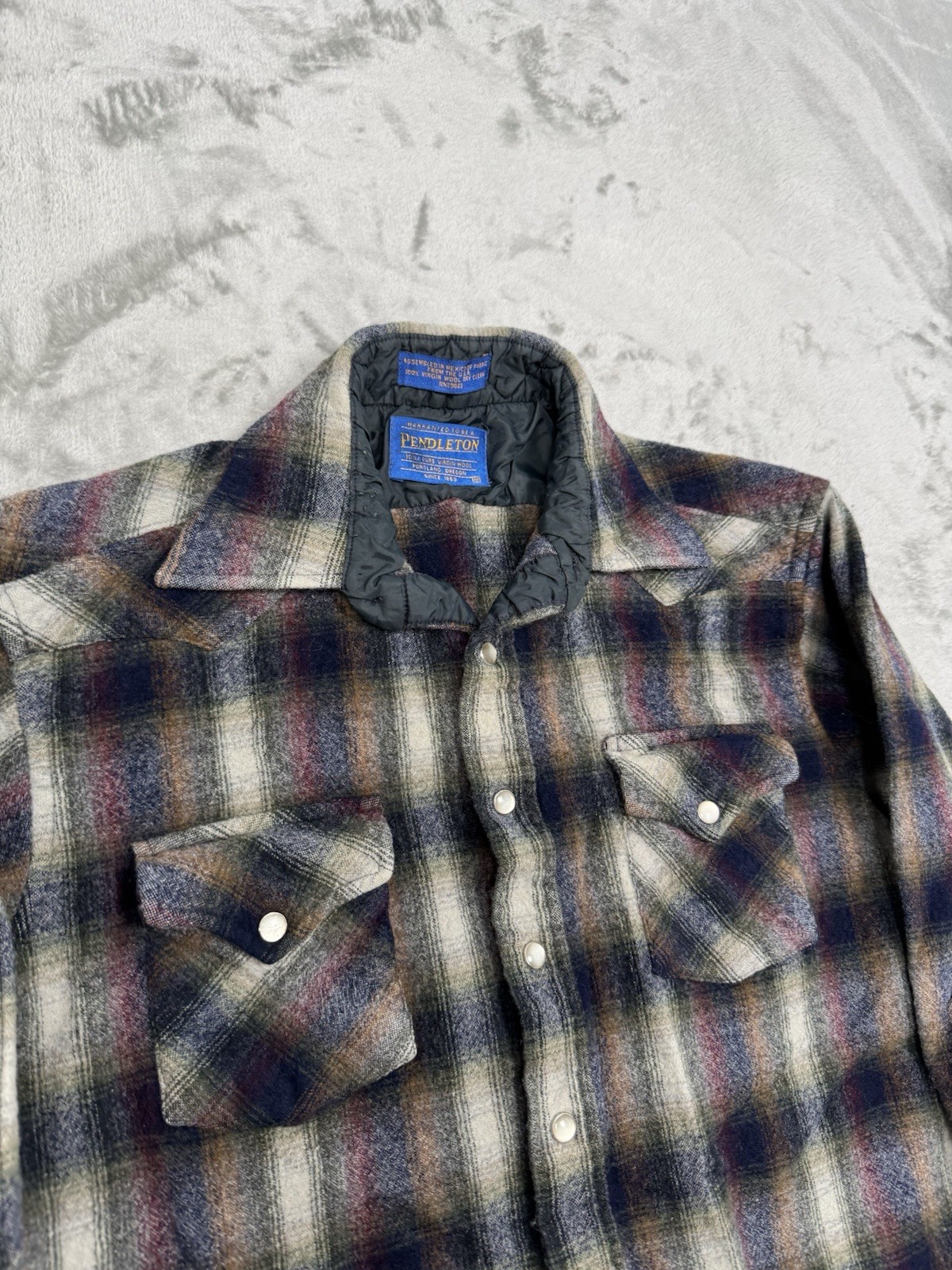 Vintage Pendleton Board Shirt Womens Medium Pearl Snap 100% Wool Western 90s