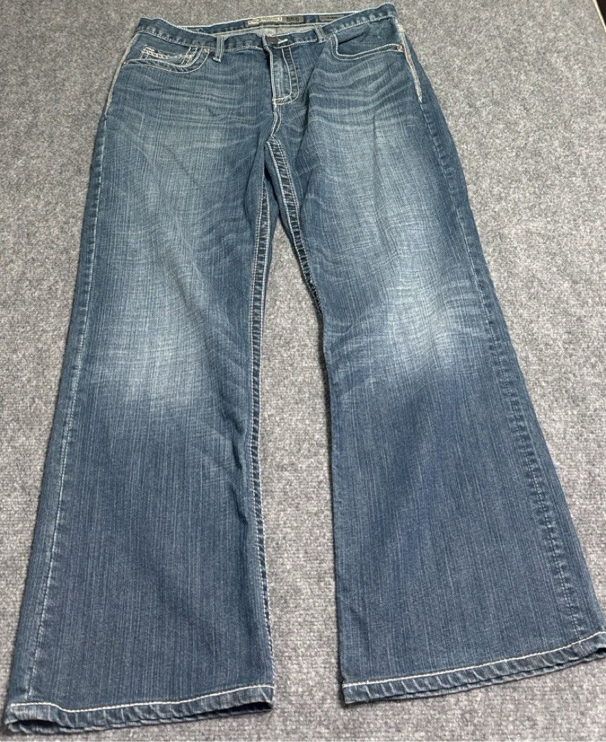 BKE Buckle Tyler Men&rsquo;s 34R Straight Leg Med Wash Denim Blue Jeans