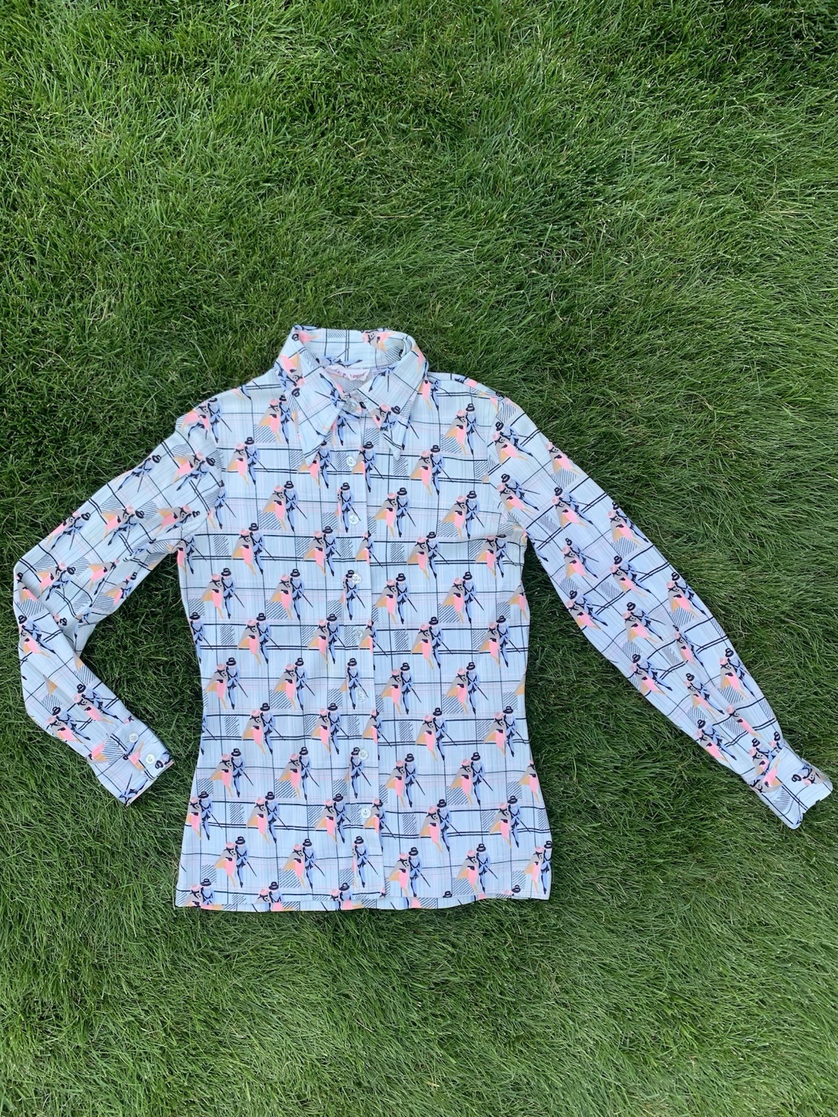 An Original Imprint Graphic Button-Front Shirt 100% Polyester 16 1/2 Blue
