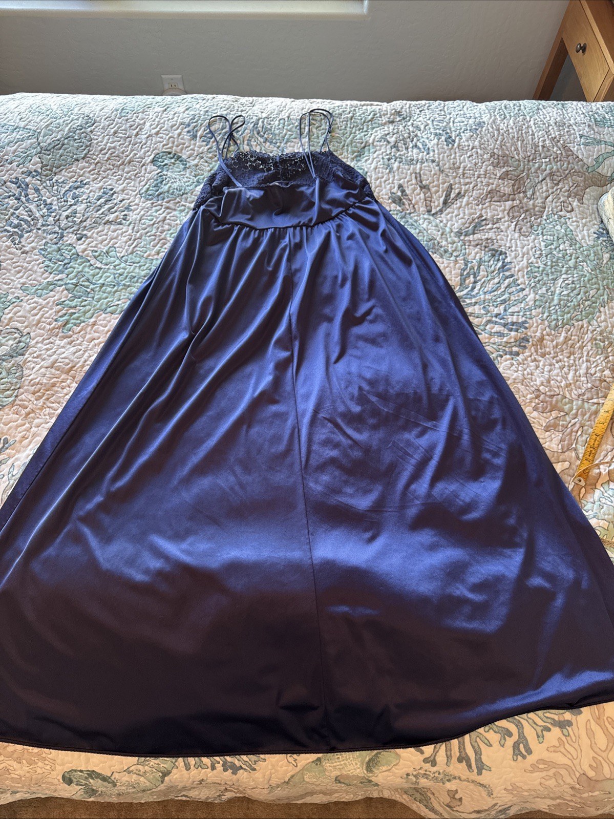 VTG VANITY FAIR Navy BLUE SWEEP NIGHT GOWN Large Long stretch Lace BODICE Gown