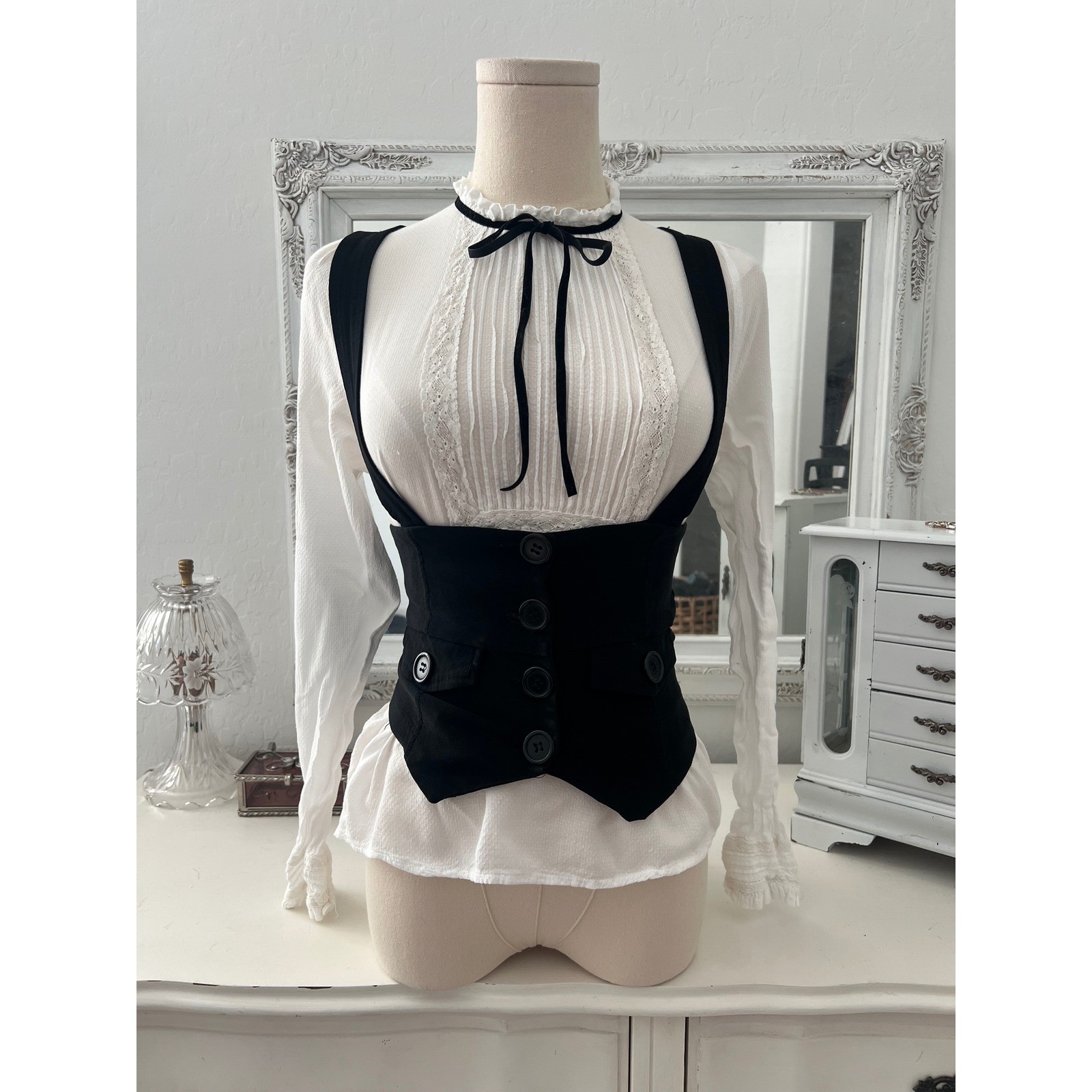 vintage forever 21 victorian style top with velvet bow