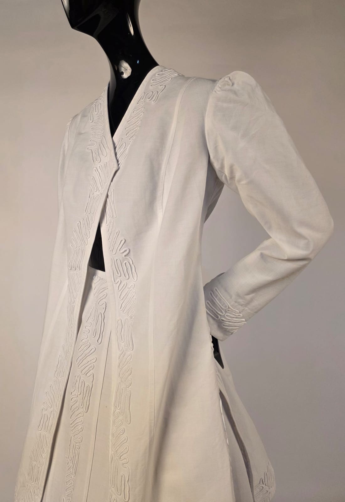 ANTIQUE EDWARDIAN 2 PC WHITE WALKING SUIT W SOUTACHE DETAILING