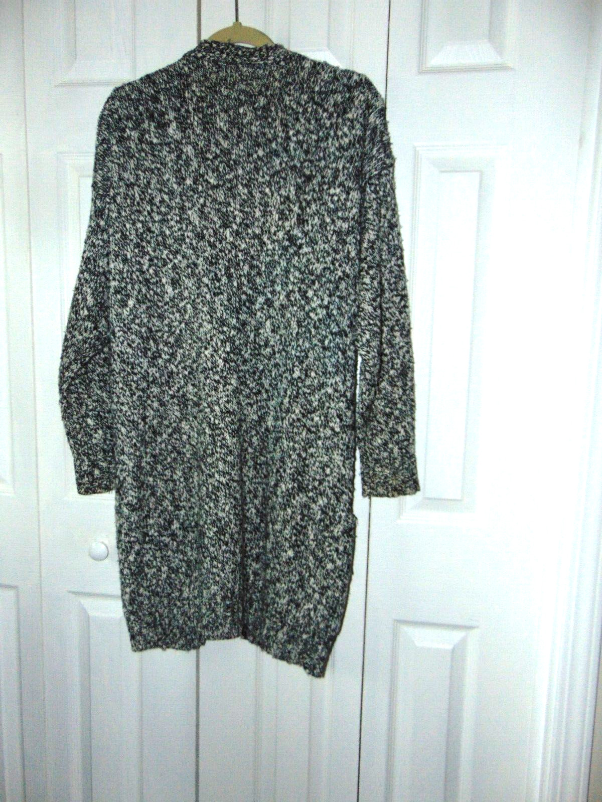 Reference Point Hand Knit Button Down Cardigan Sweater Sz Large BLack/White