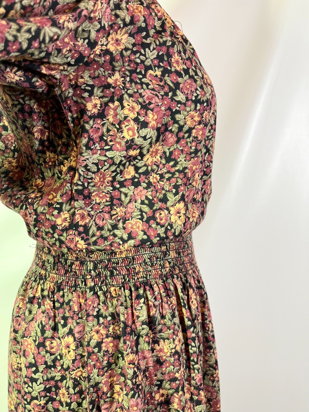 Vintage 80s Taurus II Size 8 Dark Floral Dress Smocked Waist Union Made