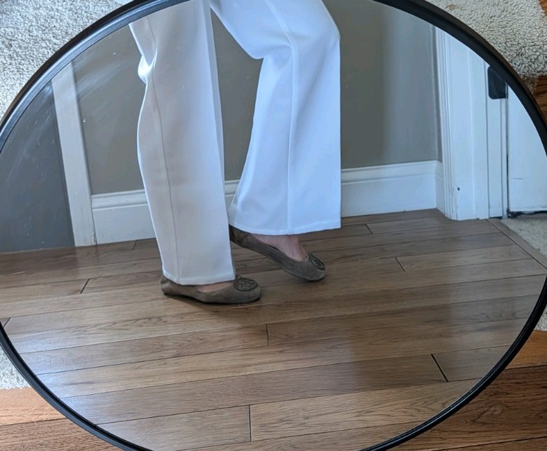 *Vtg* Levi Women&rsquo;s Bend Over Polyester Blend Pants White 23 X 25.5