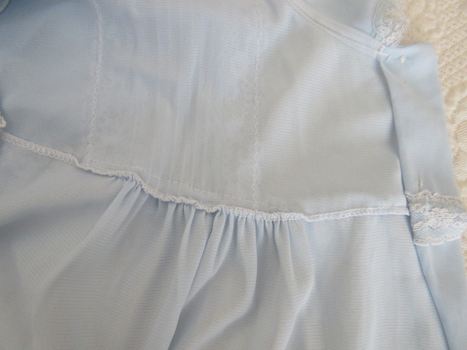1960&rsquo;s BED JACKET PHILMAID BLUE nylon LACE RUFFLE size LARGE 40/42 USA