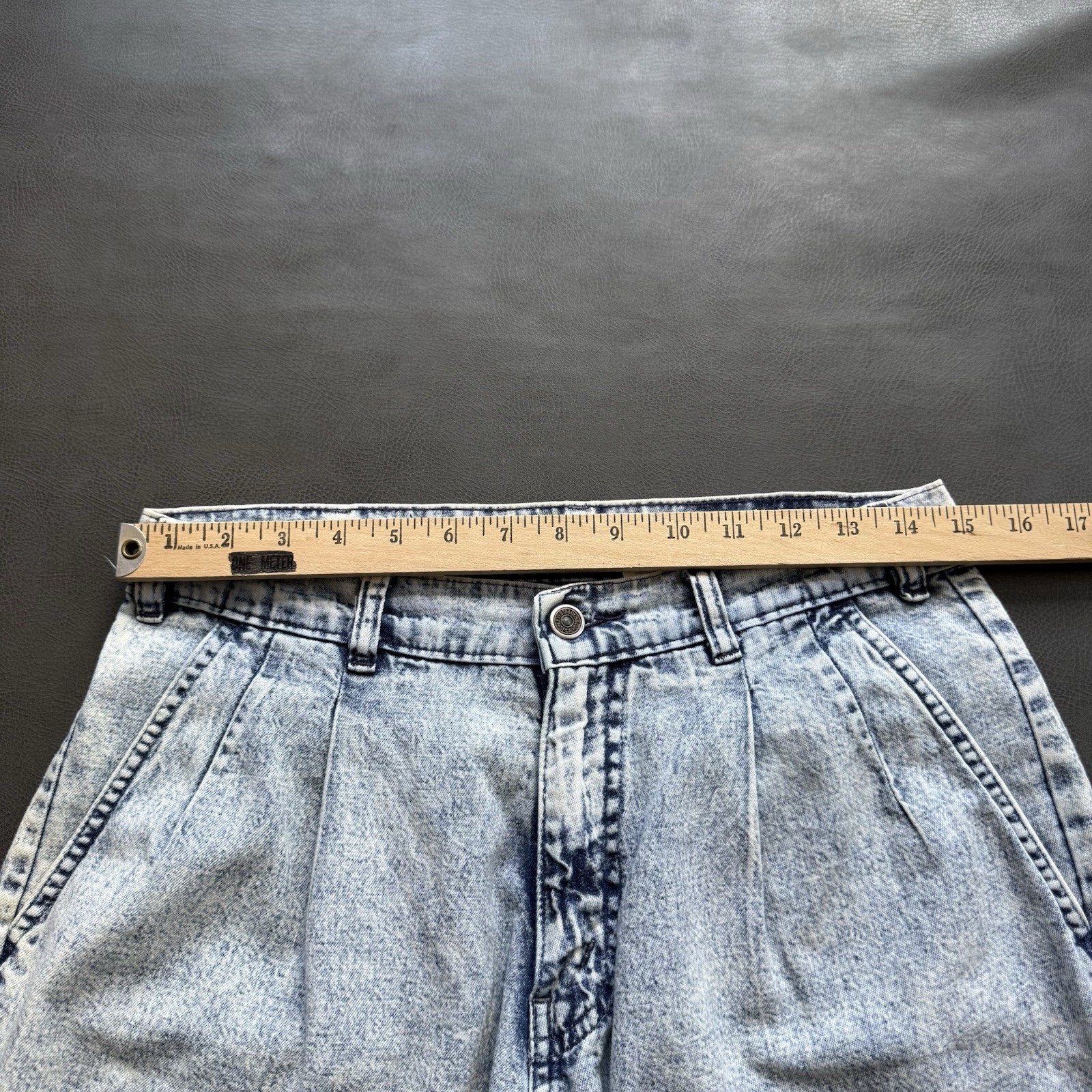 vintage 90s levi’s silver tab acid wash shorts size 30”