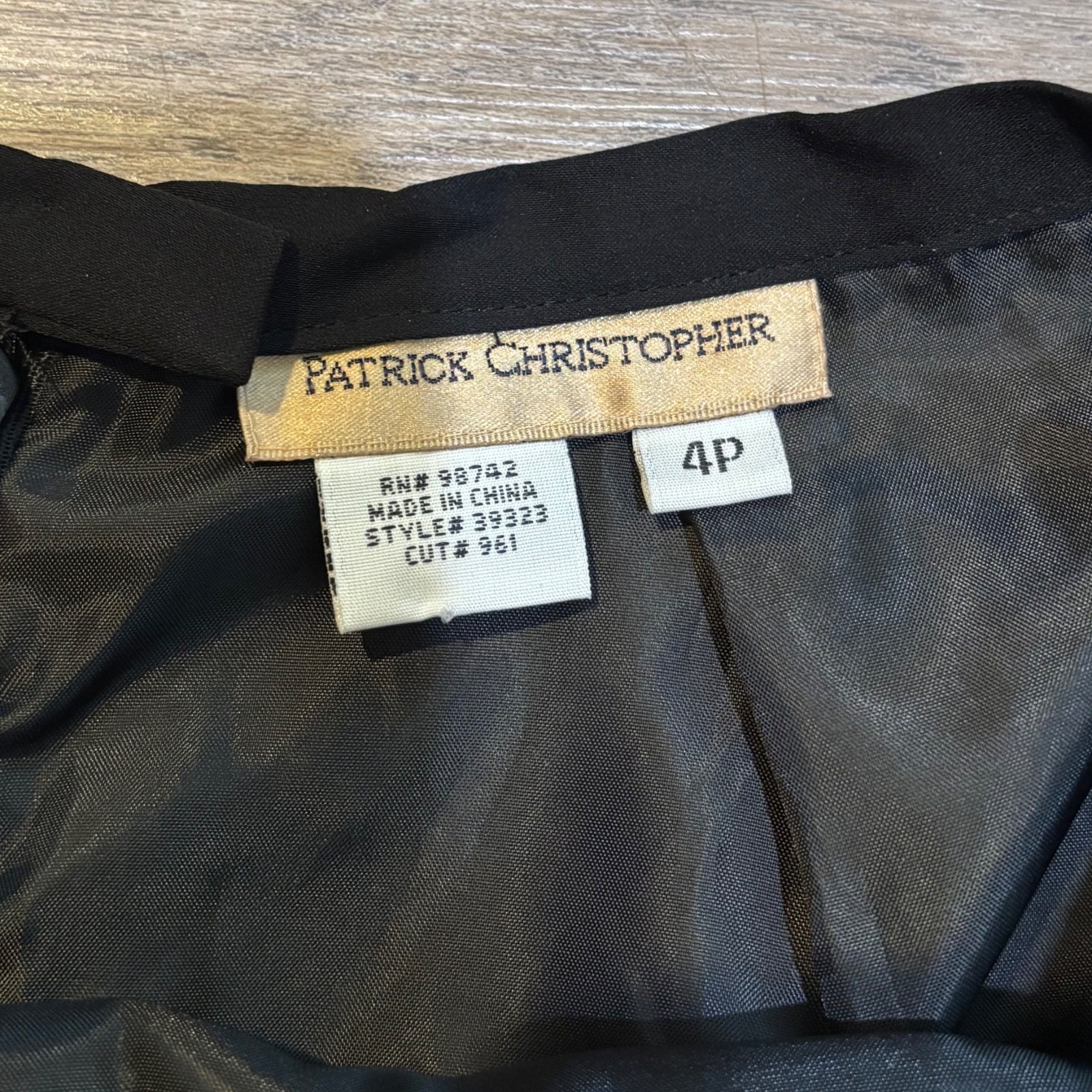 VTG y2k Patrick Christopher Black 100% silk knee length ruffle skirt size 4P