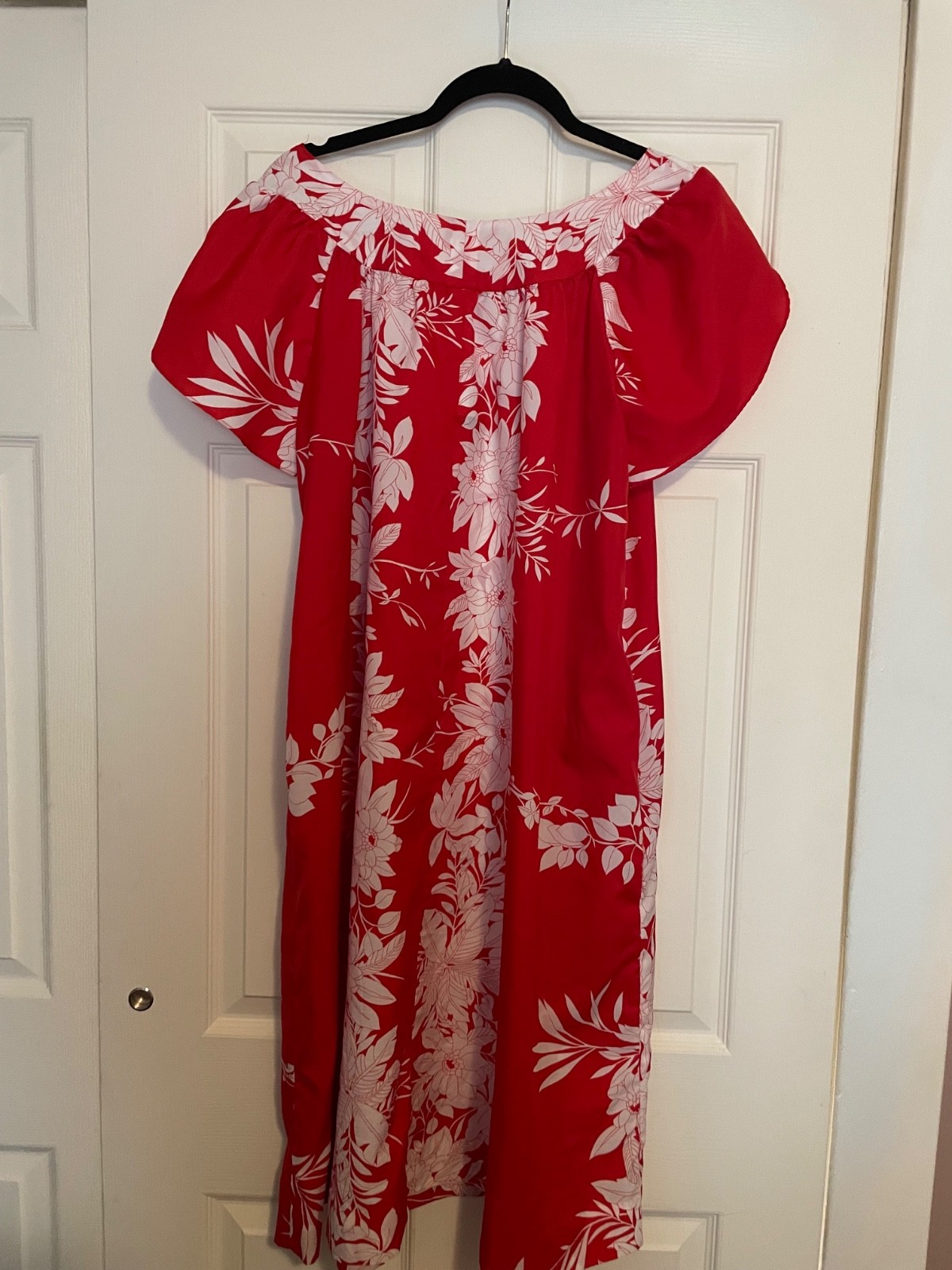 Vintage Hilo Hattie Red Muumuu – Made Only in Hawaii Size Large