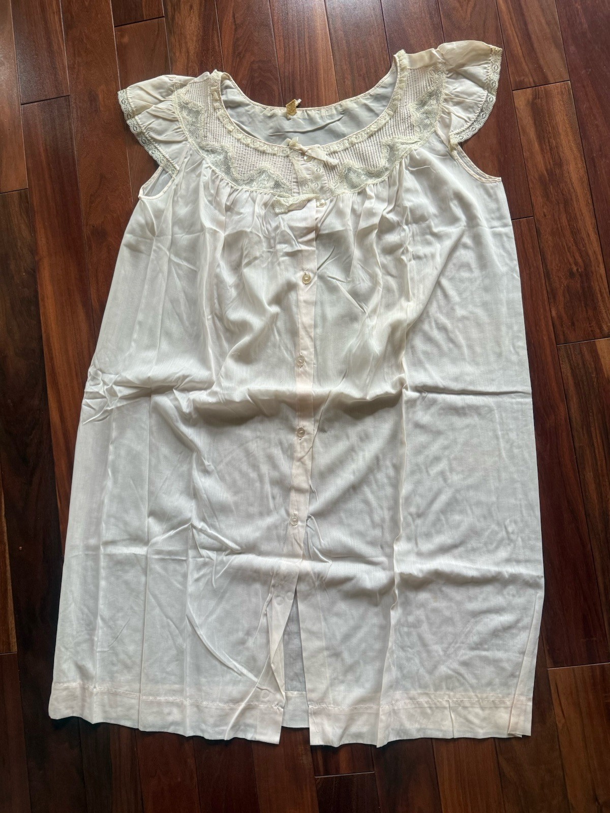 Vintage Barbizon Cap Sleeve Nighty / Nightgown w/ Lace Trim MEDIUM