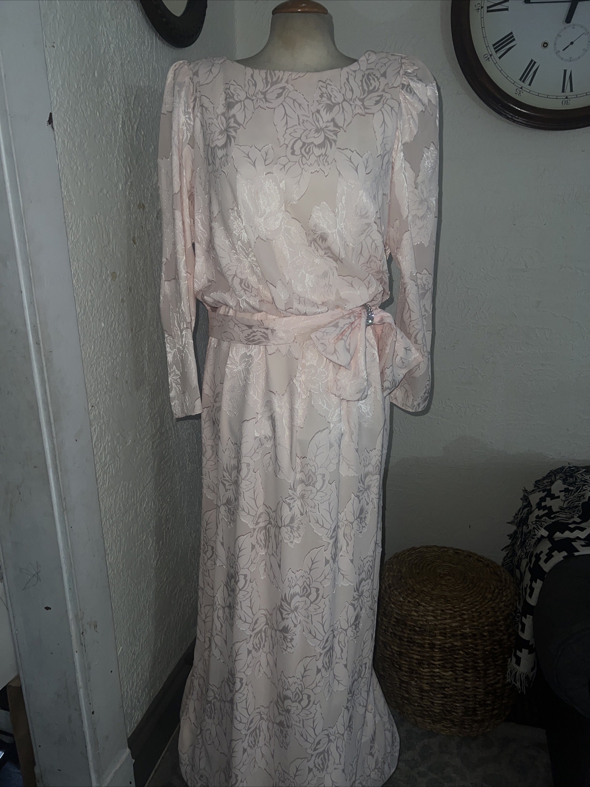 VTG DYNSTY STYLE PINK  FLORAL MAXI DRAPE BACK 8 Tall