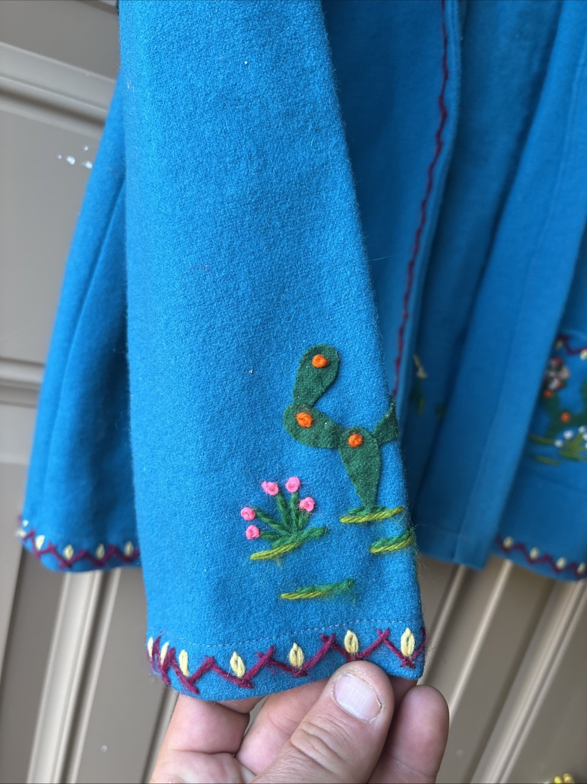 Vintage Berty 1940s-50s Embroidered Mexican Souvenir Jacket Beautiful Colors 12