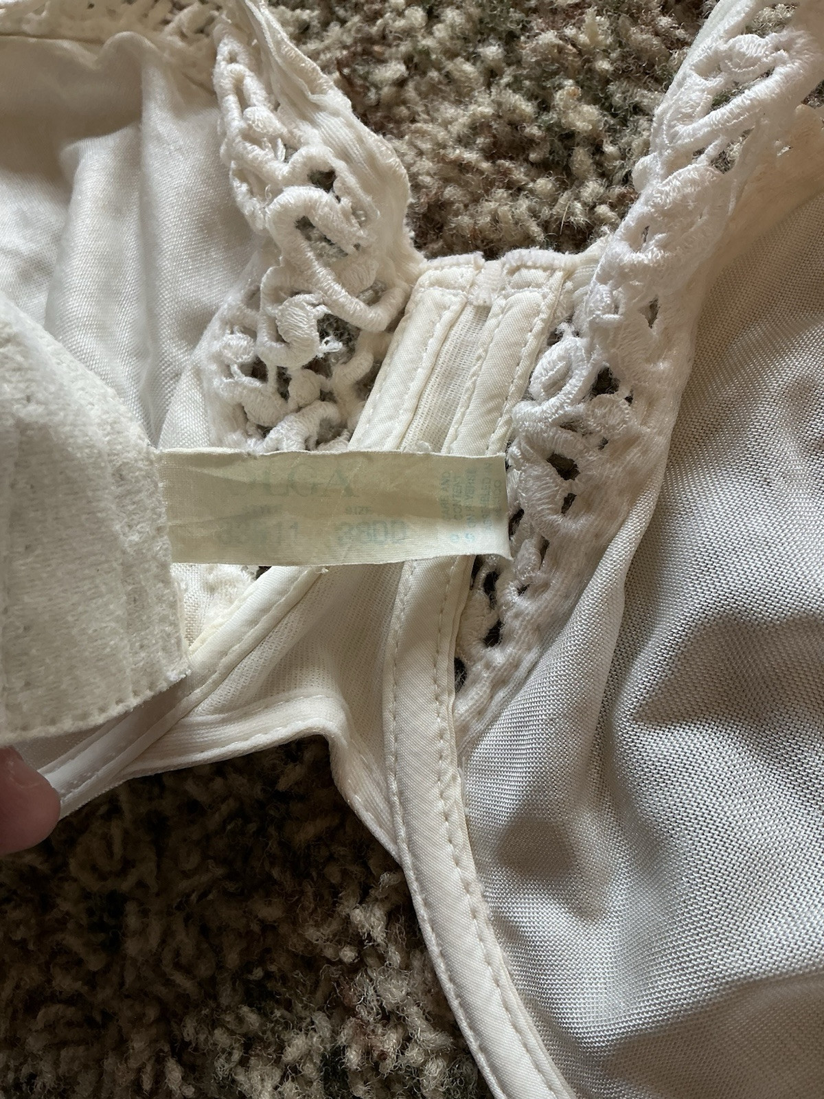 Vintage Olga Bra 38DD Cream Unlined Underwire Satin Second Skin Type #33511