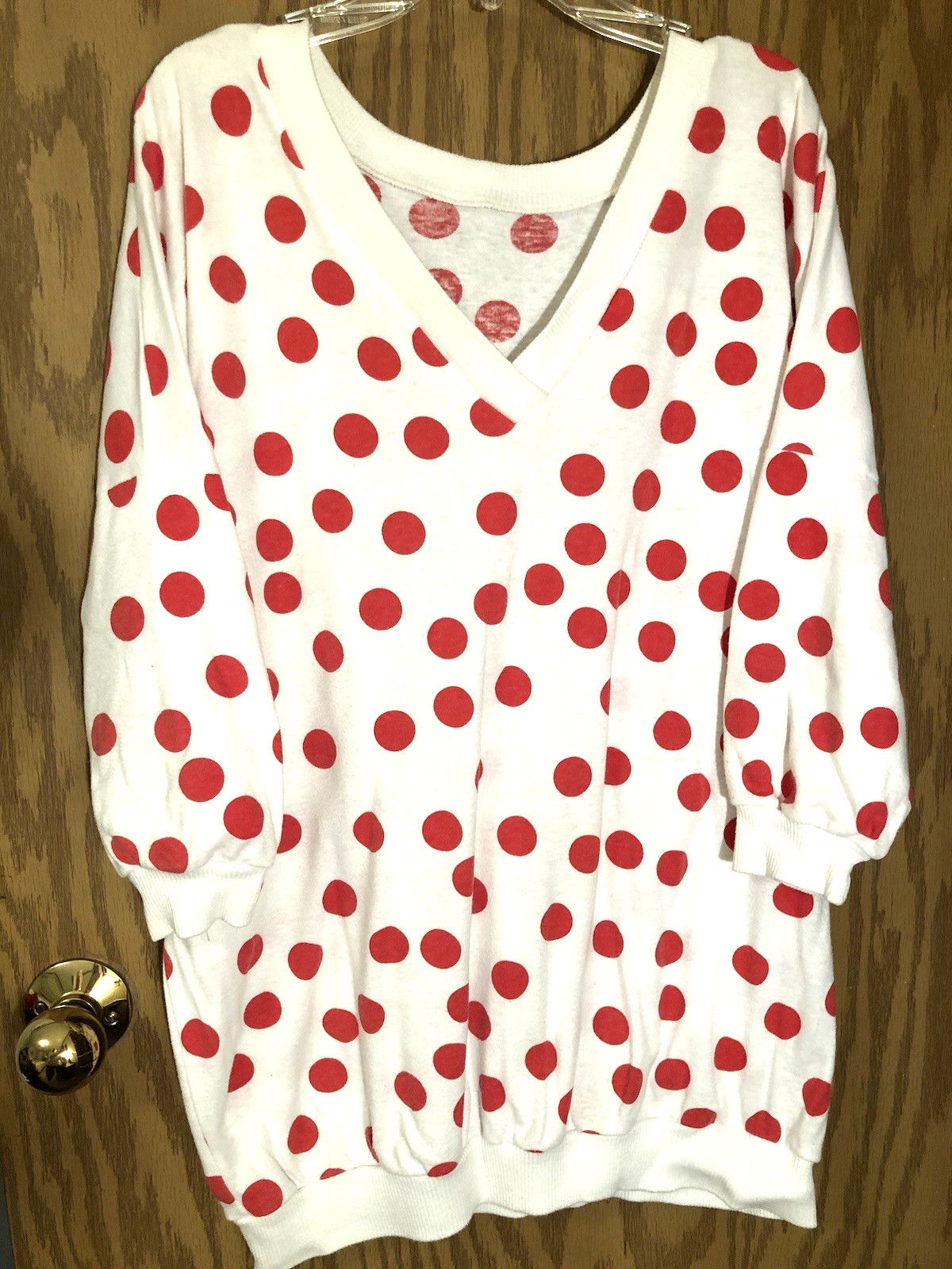 Women’s Size M Cotton Blend Red Polka Dot 28” Long 3/4 Sleeve V-neck 70s Top