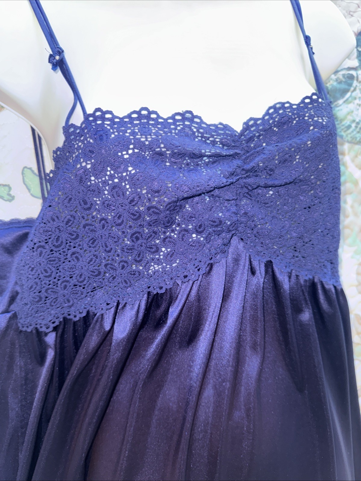 VTG VANITY FAIR Navy BLUE SWEEP NIGHT GOWN Large Long stretch Lace BODICE Gown