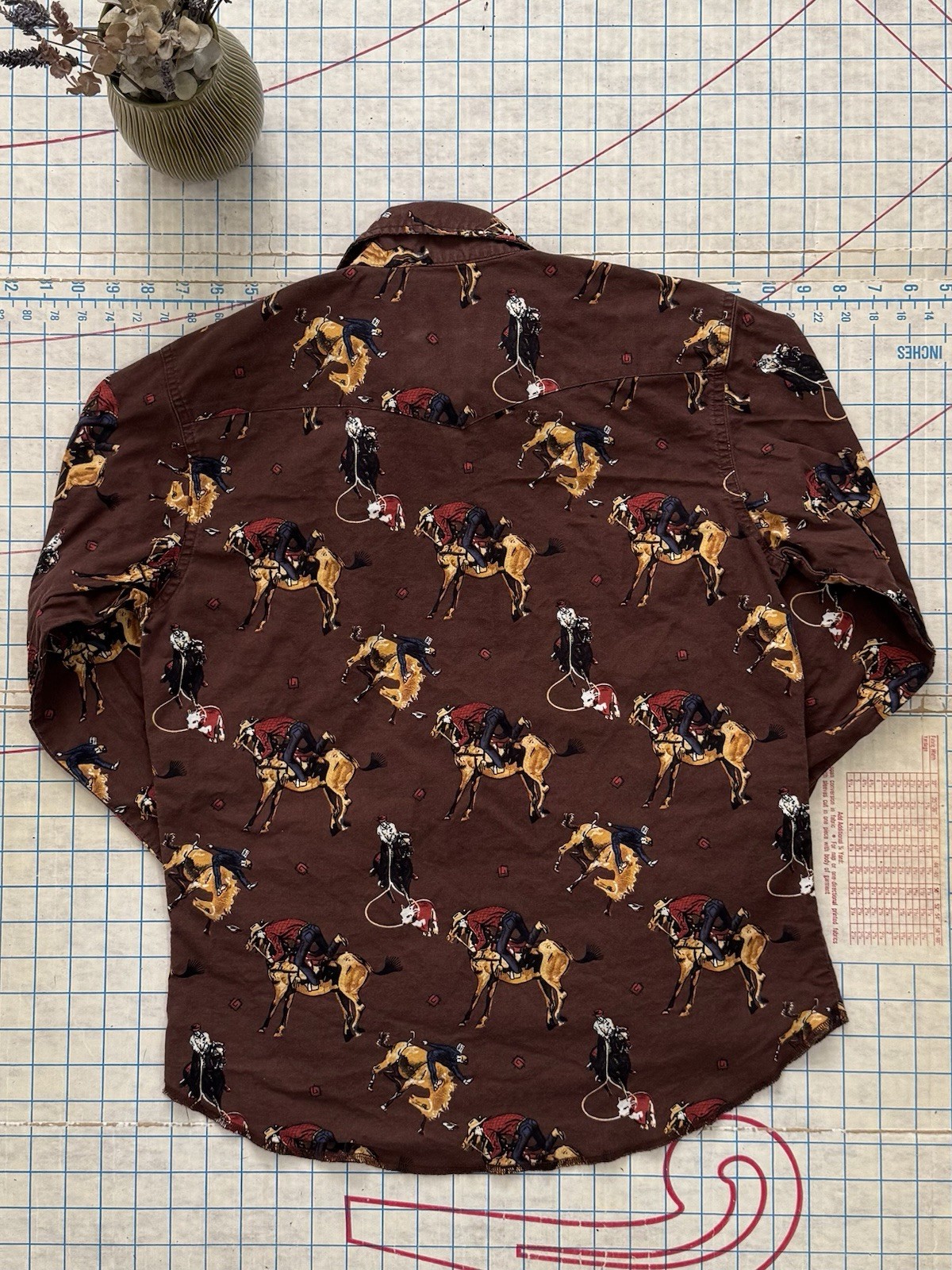 Vintage Rustler by Wrangler Pearl Snap Button Up Brown Fits Womens Small