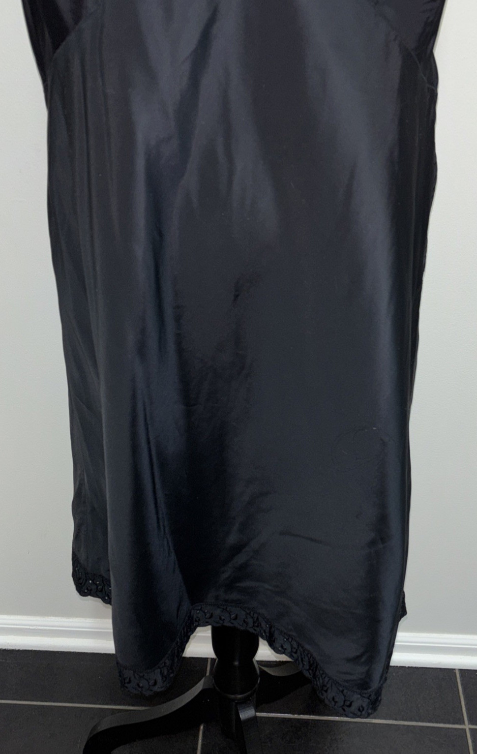 Vtg EXCELLE Barbizon Full Slip Black Taffeta Embroidered Trim w/ Zipper 38S