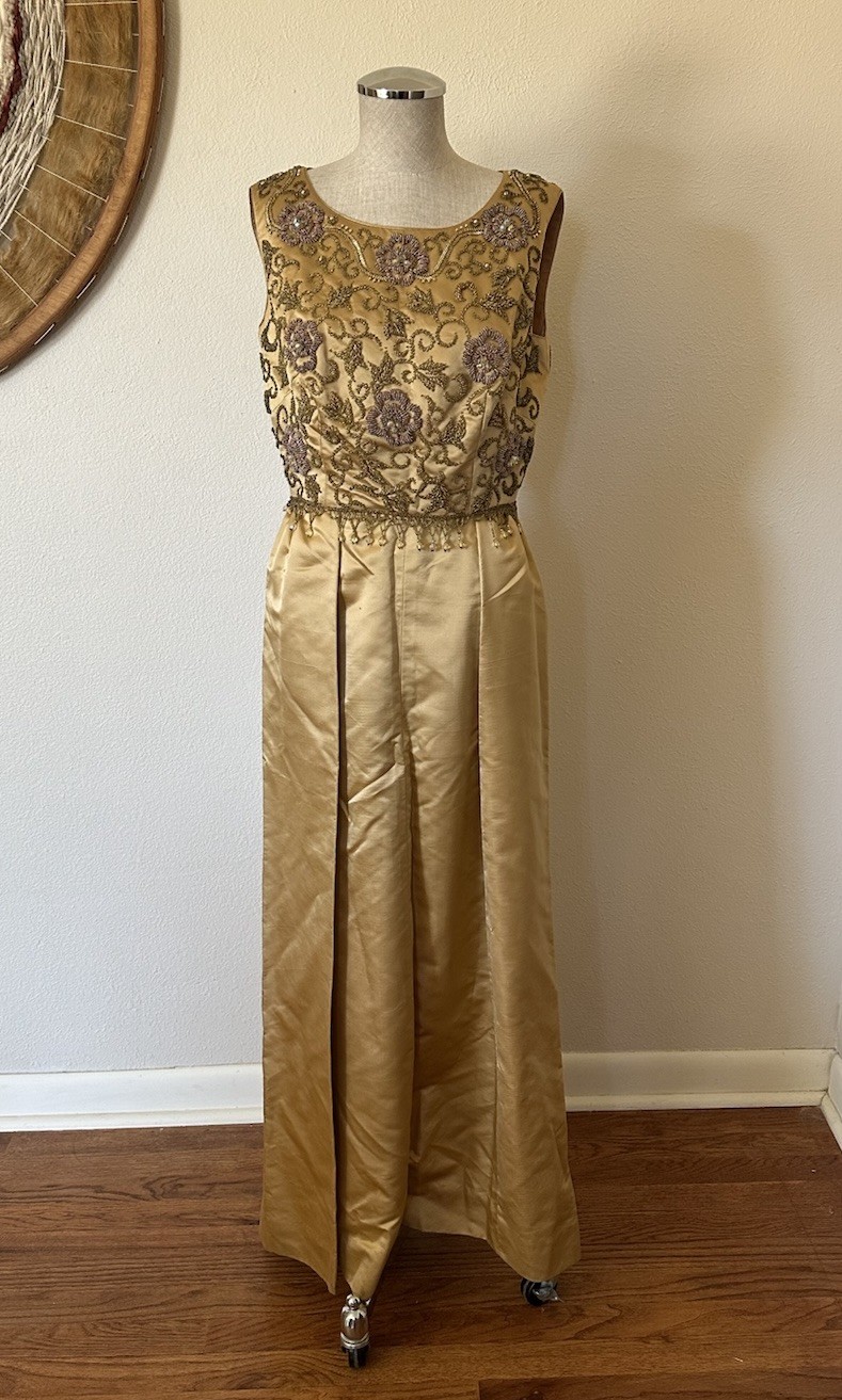 Elegant 1960&rsquo;s Lavishly Beaded Silk Evening Gown Dress Small
