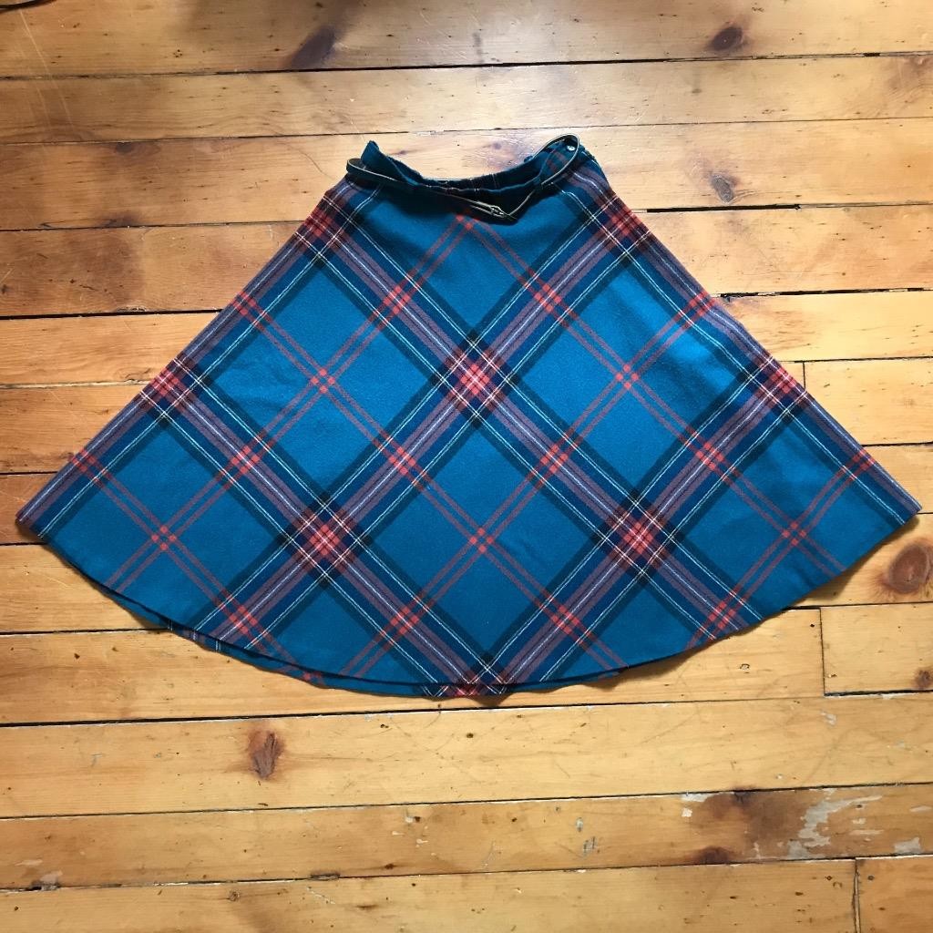 Present Co. Tartan Wool Skirts Girls Size 7 / 8 1960&rsquo;s