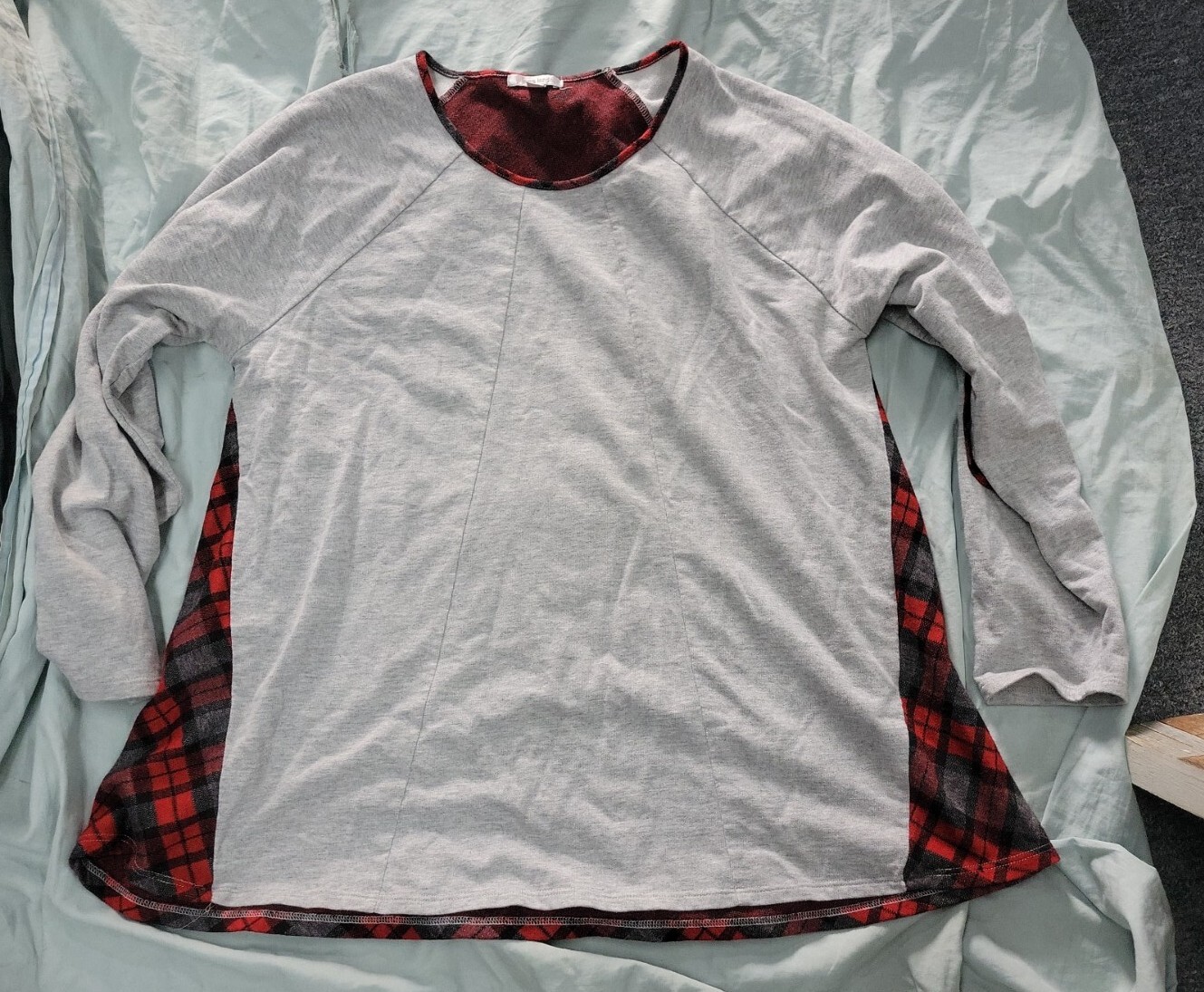 Vintage Red Plaid polyester Long Sleeve T-Shirt Erin London Size XL Padded Elbow