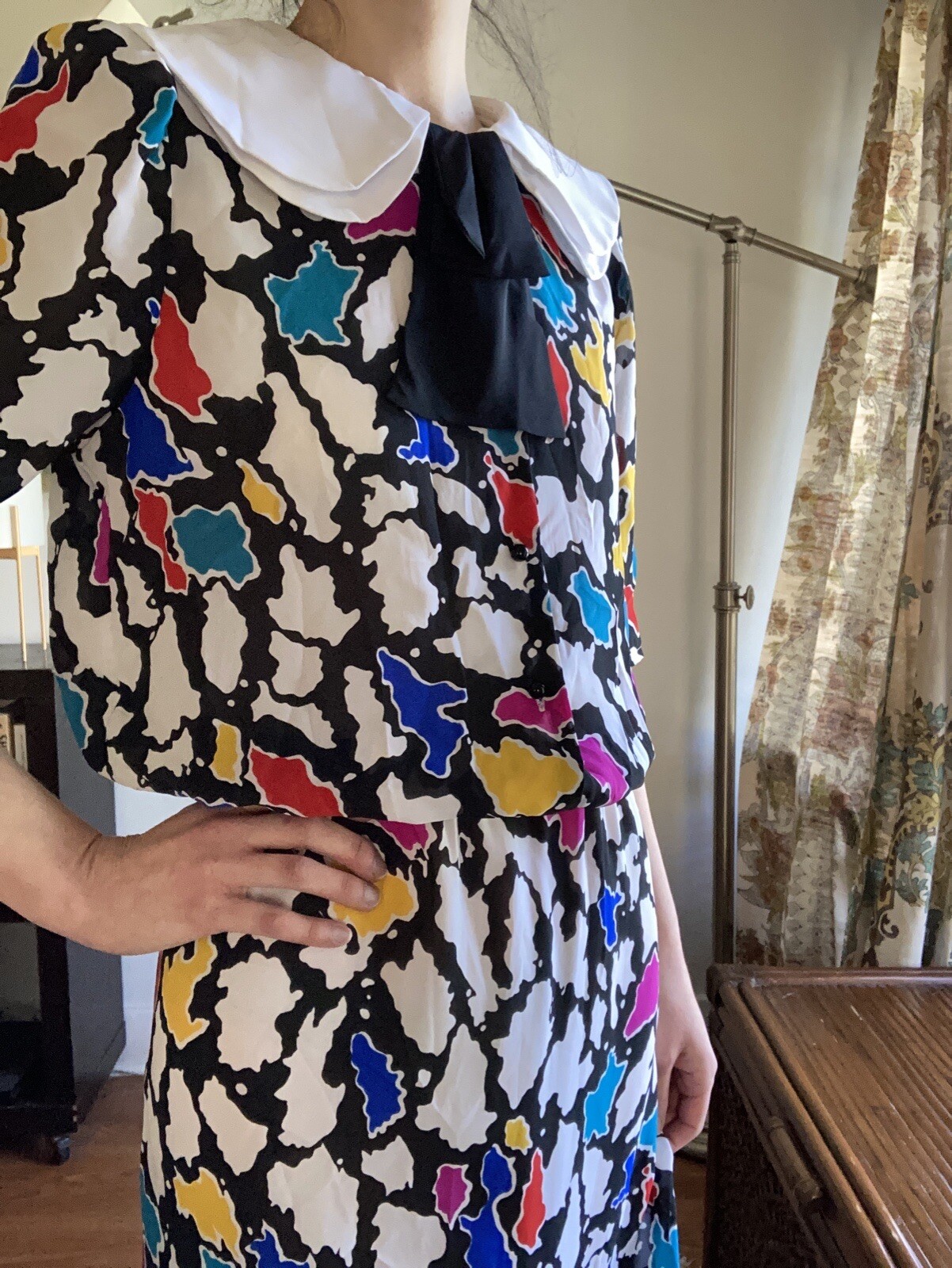 Vintage 1980 s J.B. Too Black Collar button front abstract short sleeved dress