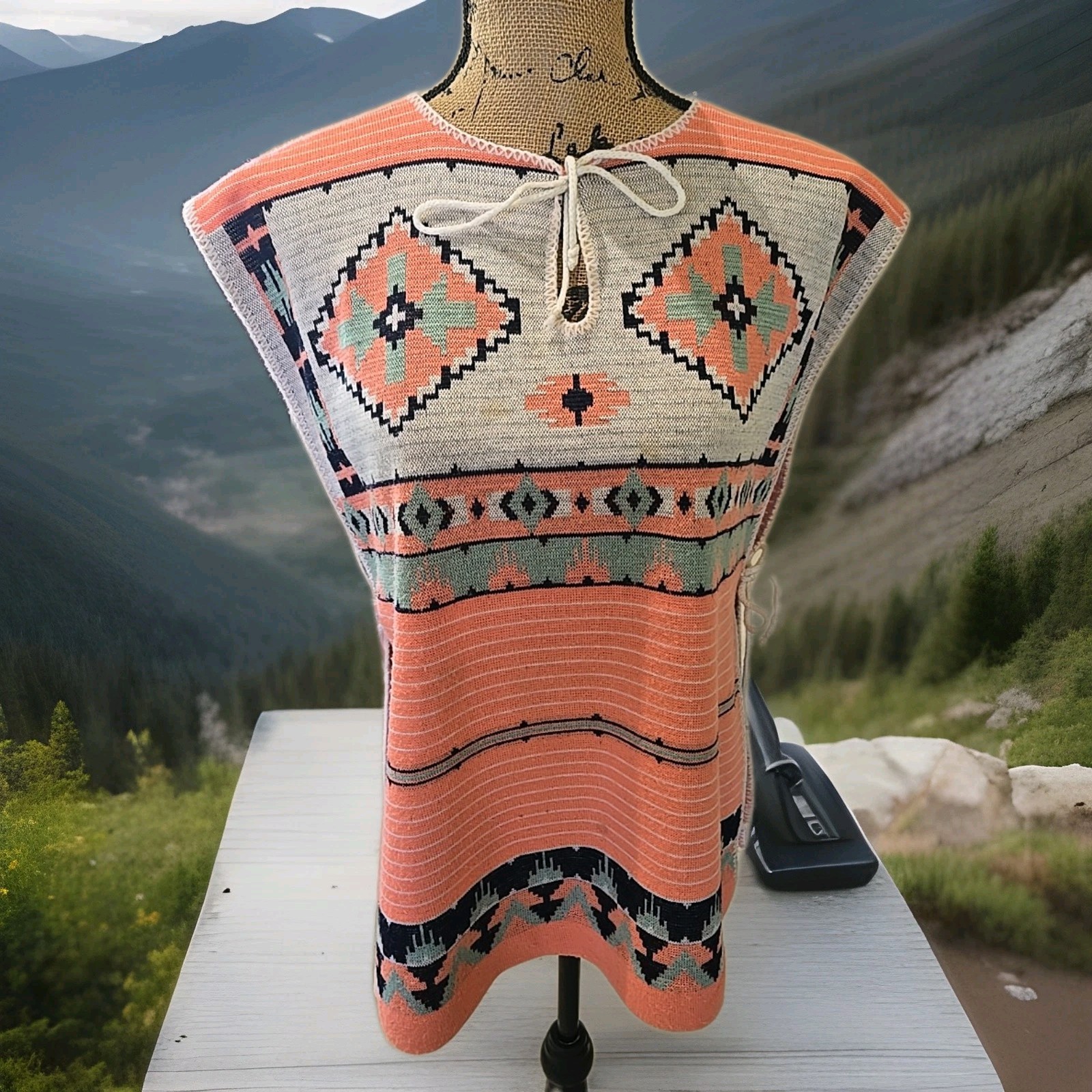 FUNKY! Vintage 70&rsquo;s BOHO knit poncho Shawl Hippie Festival S/M/L OSFM RARE!