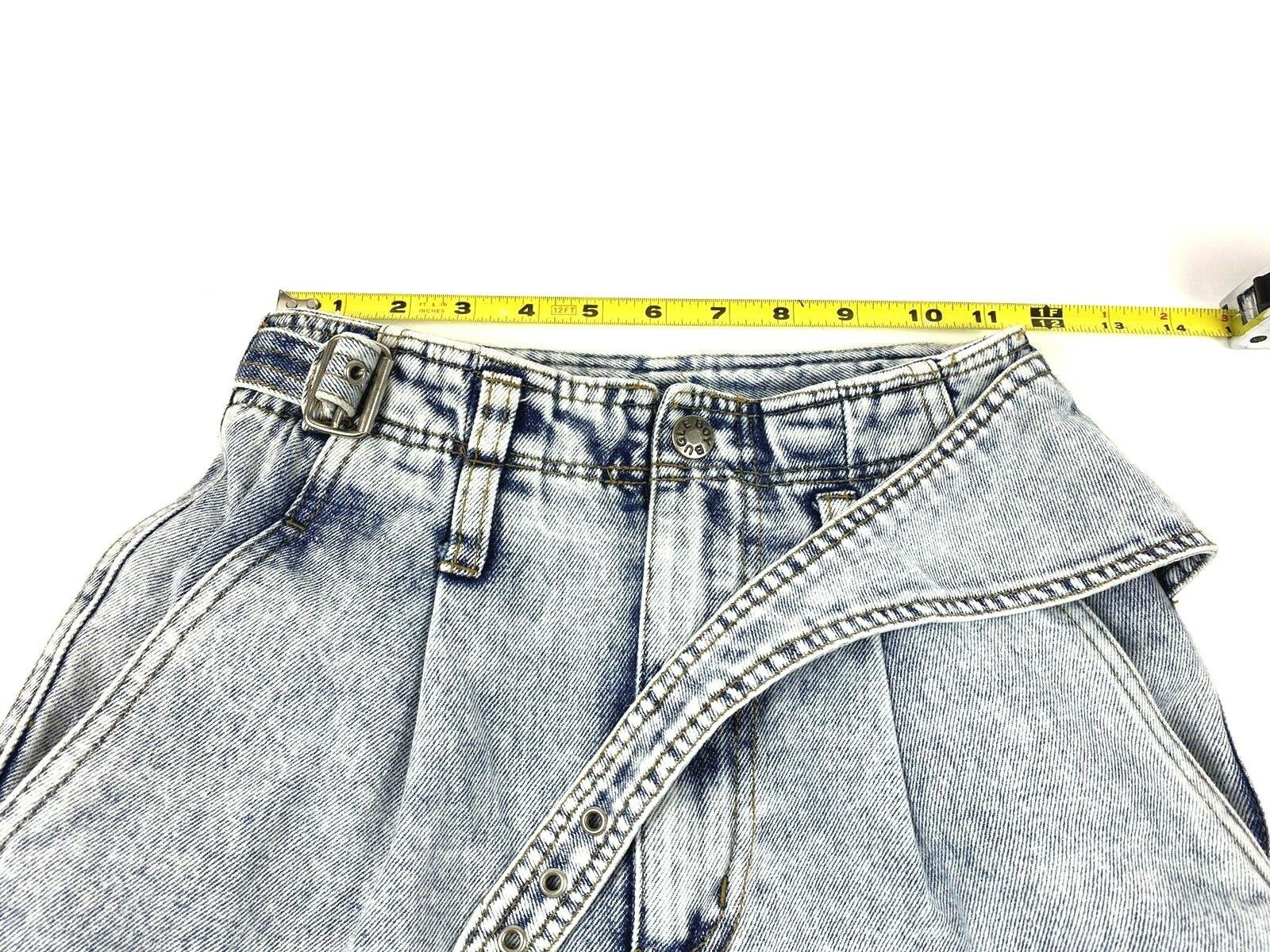 Vintage 80s 90s Bugle Boy Acid Wash High Waist Mom Jeans Sz. 10 W 24-25 in.