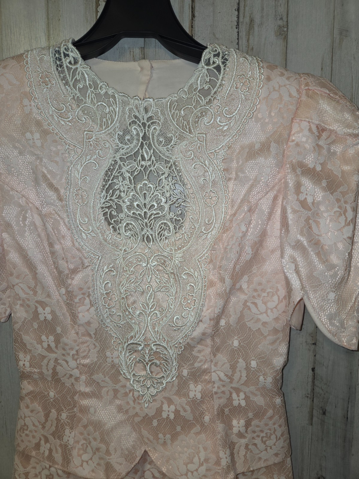 VTg Scott McClintock size 4 Lace Embroidered Sheath Dress Puff sleeve Knee