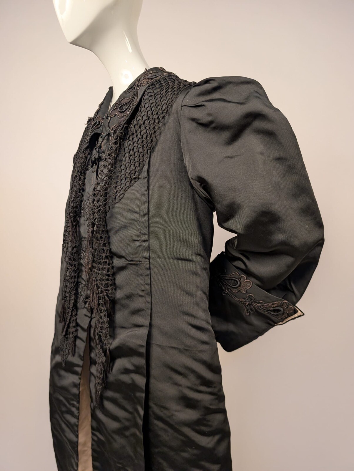 EDWARDIAN BLACK SILK COAT W PUFF SLEEVES + APPLIED LACE TRIM + FROG CLOSURE