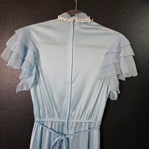 Vintage Prairie Cottagecore 70s Small Flutter Sleeve Pleated Powder Blue Dress
