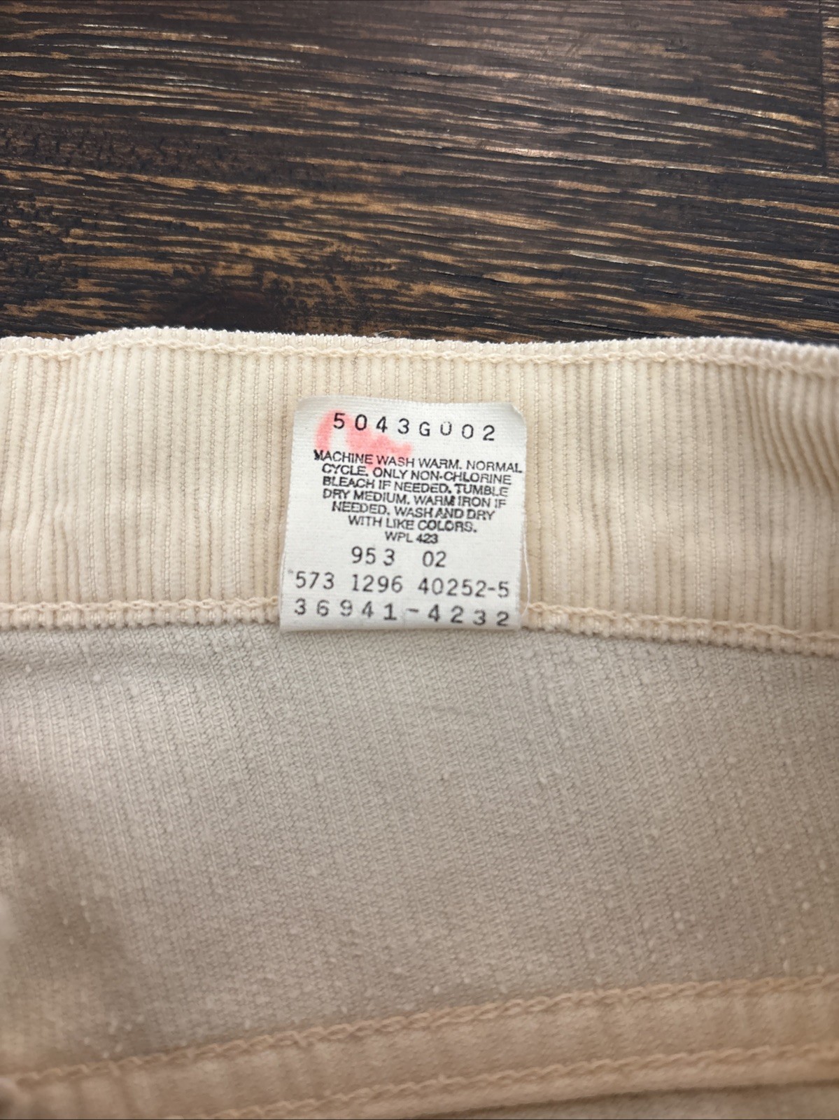 Vintage 90s Levi’s 941 Orange Tab Corduroy Shorts Made In USA Regular Fit Sz 6