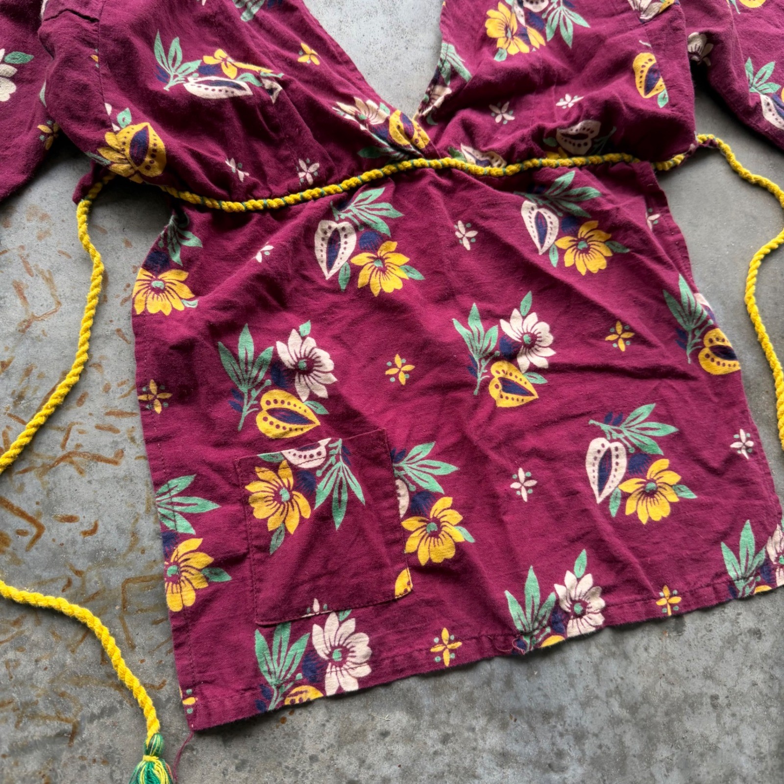 VTG 60s/70s Hippie Floral Cotton Tunic Top Boho Tassel Tie Deep V Neck Small
