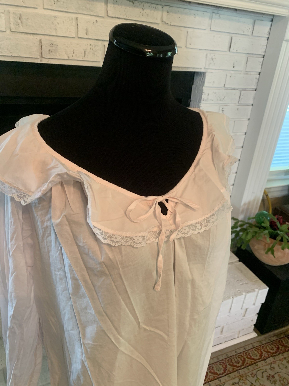 VTG Laura Ashley Parisian Romantic Pink Ruffle Night shirt Sz. Small 100% Cotton